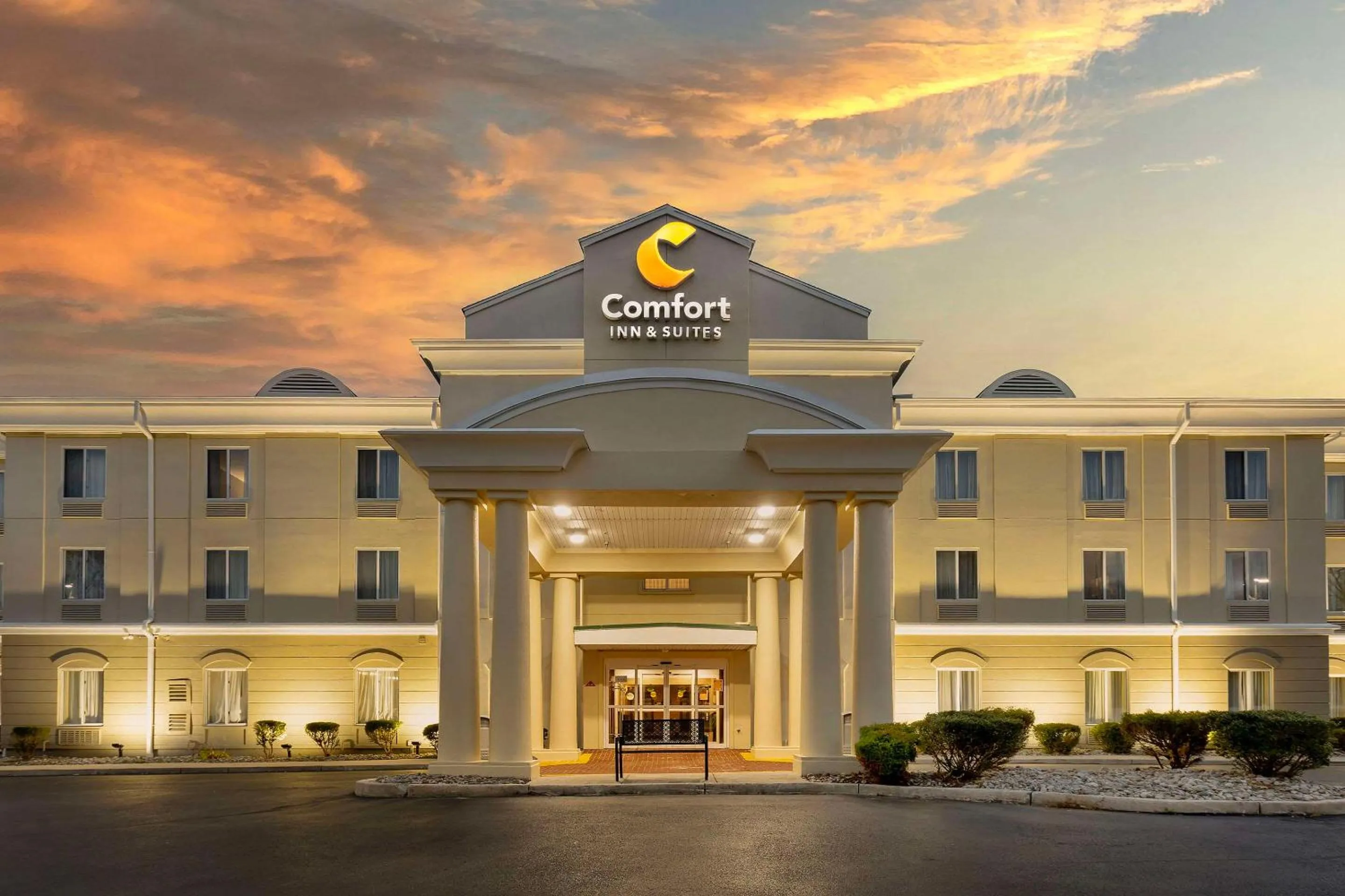 Property building in Comfort Inn & Suites Carneys Point
