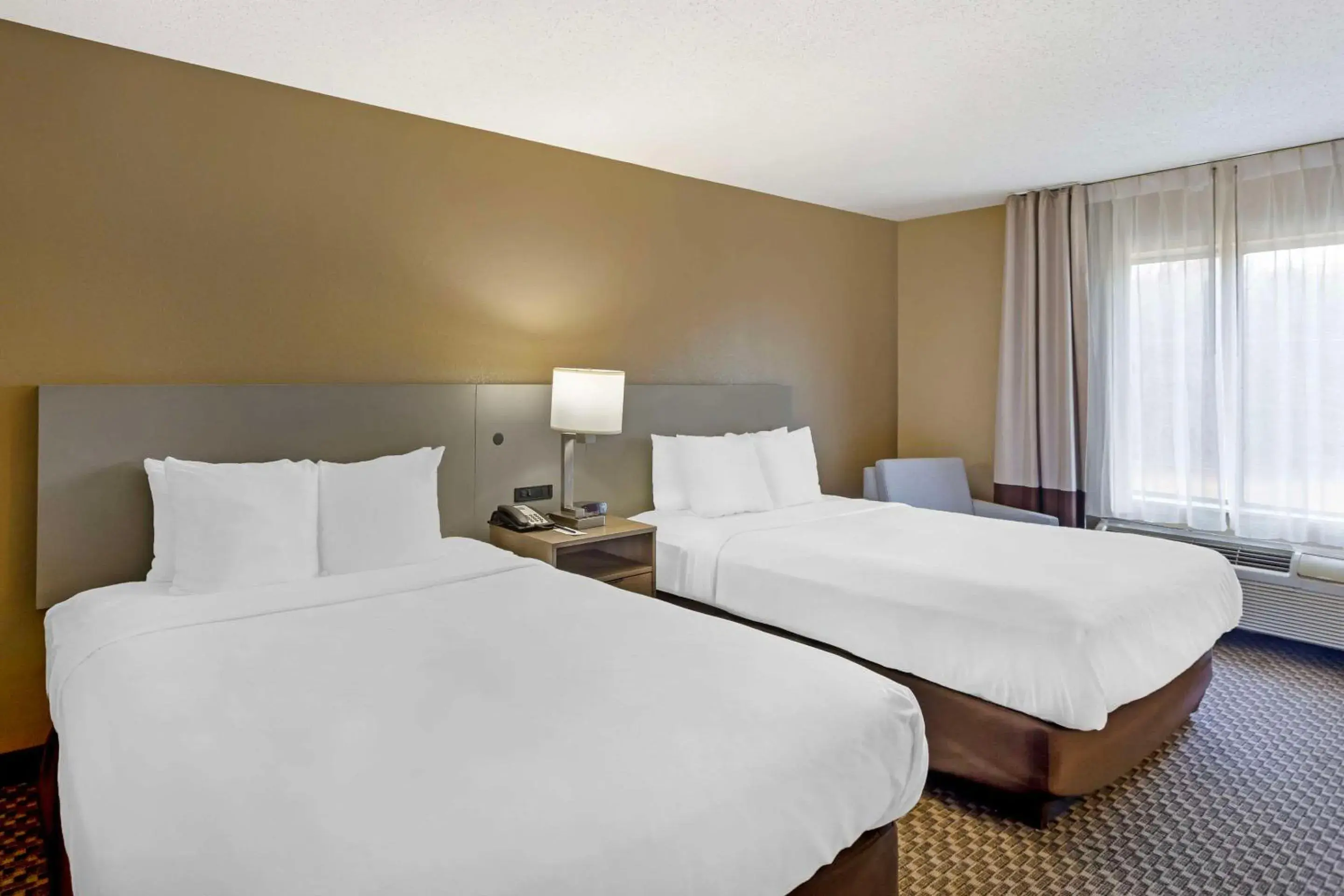 Bedroom, Bed in Comfort Inn & Suites Carneys Point Bedroom, Bed in Comfort Inn & Suites Carneys Point