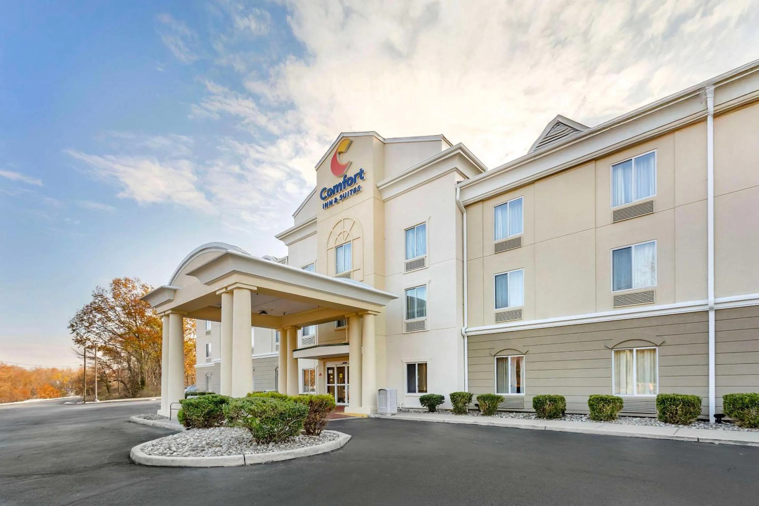 Property building in Comfort Inn & Suites Carneys Point