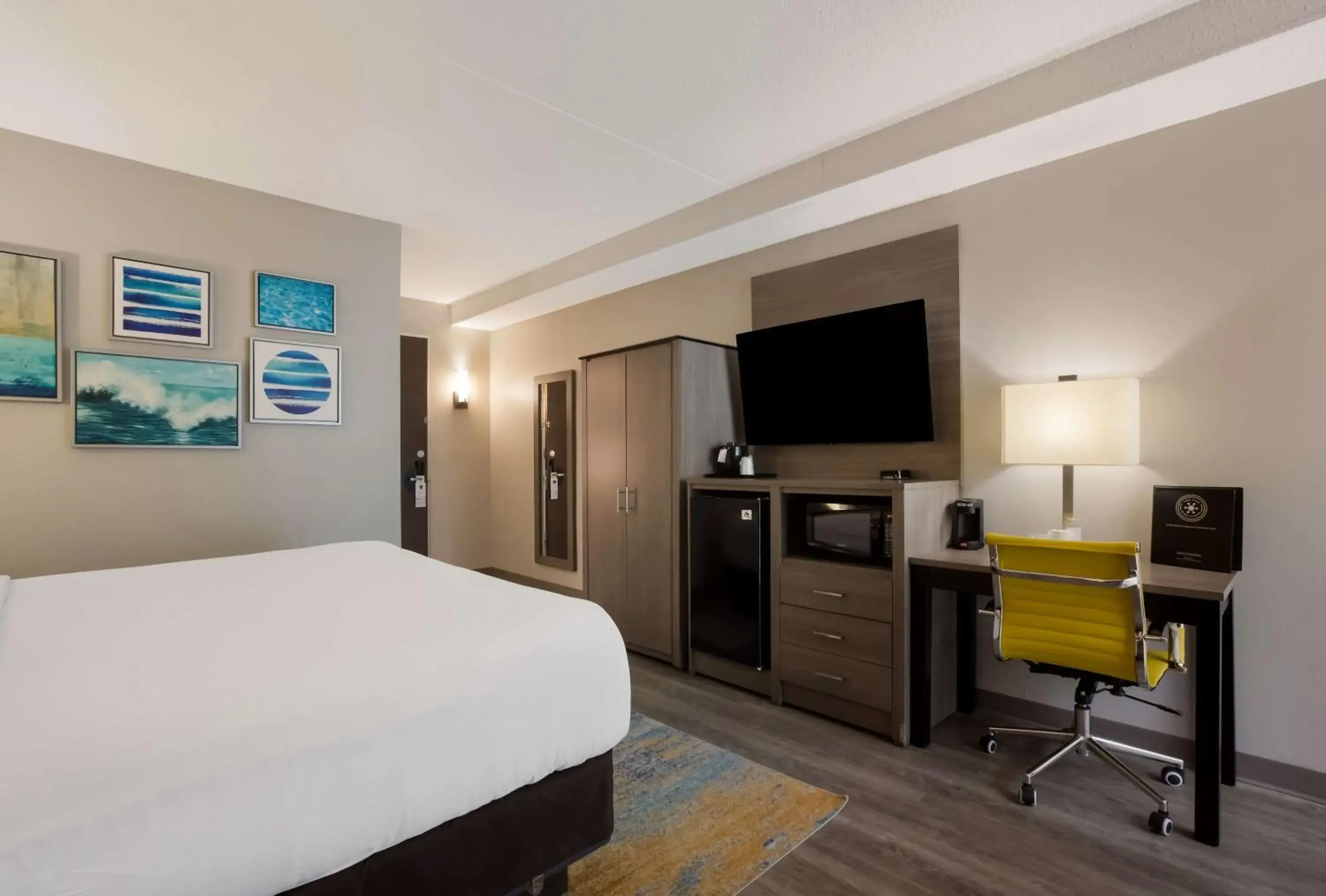 Bedroom, Bed in The Hub Middletown Red Bank- Best Western Signature Collection Bedroom, Bed in The Hub Middletown Red Bank- Best Western Signature Collection