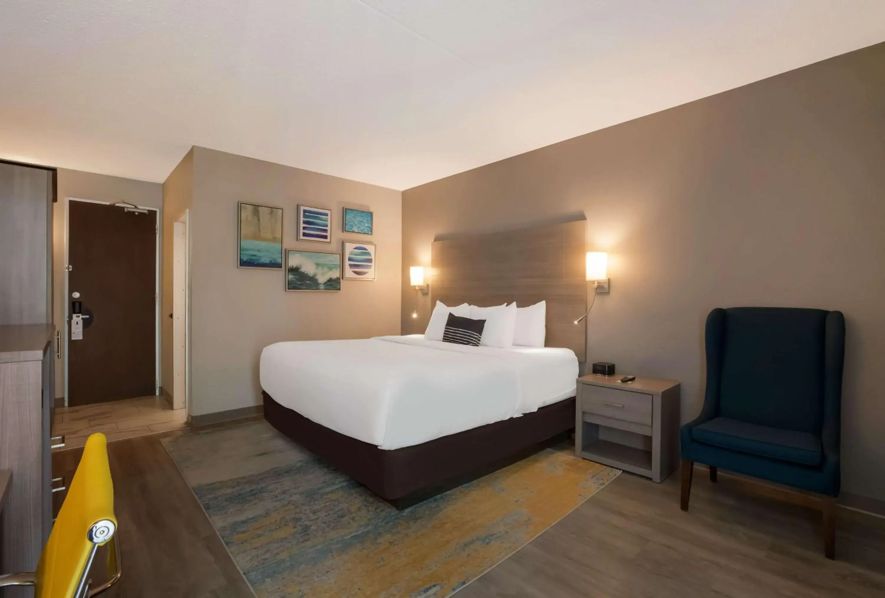 Bedroom, Bed in The Hub Middletown Red Bank- Best Western Signature Collection Bedroom, Bed in The Hub Middletown Red Bank- Best Western Signature Collection