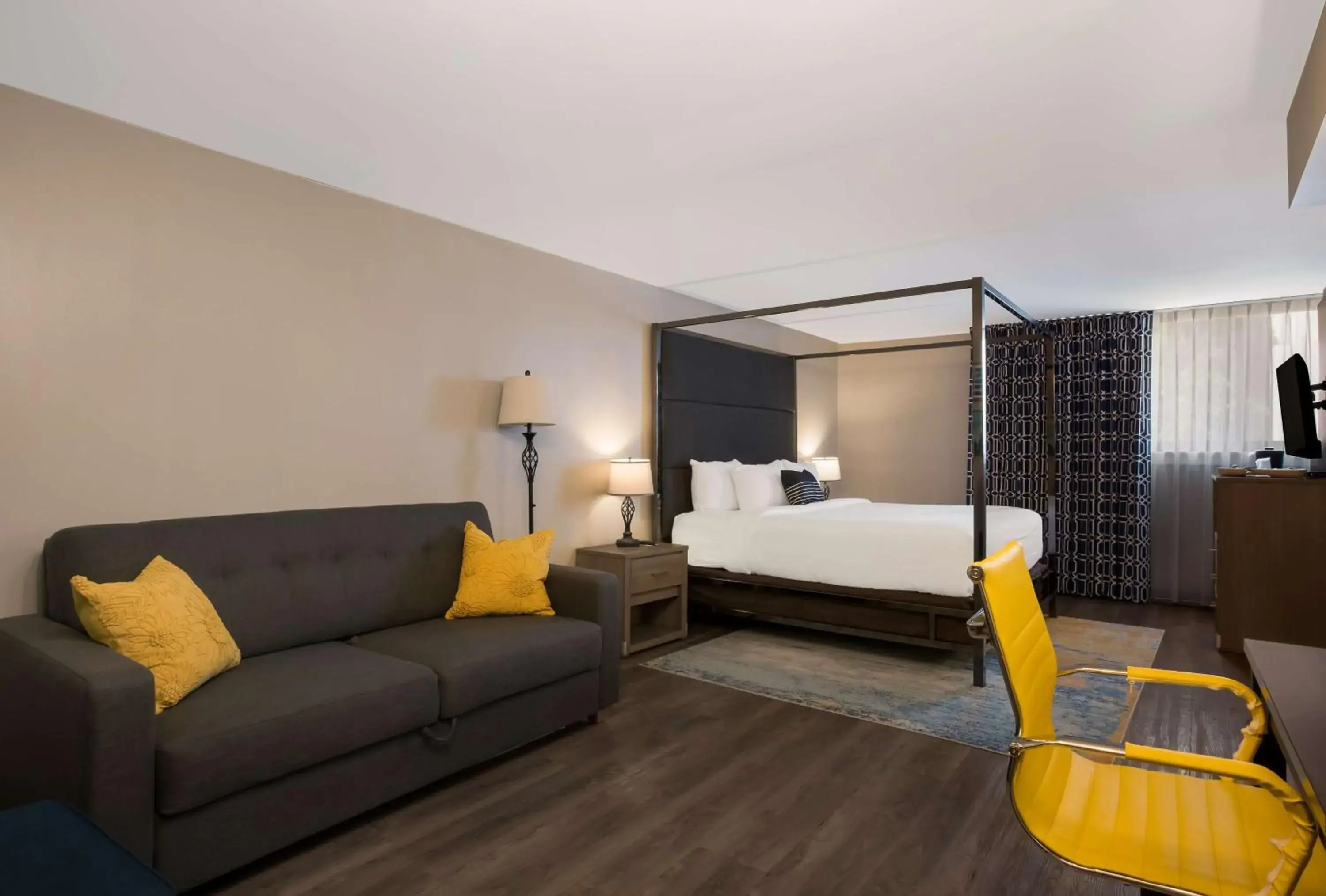 King Suite -Non-Smoking in The Hub Middletown Red Bank- Best Western Signature Collection King Suite -Non-Smoking in The Hub Middletown Red Bank- Best Western Signature Collection