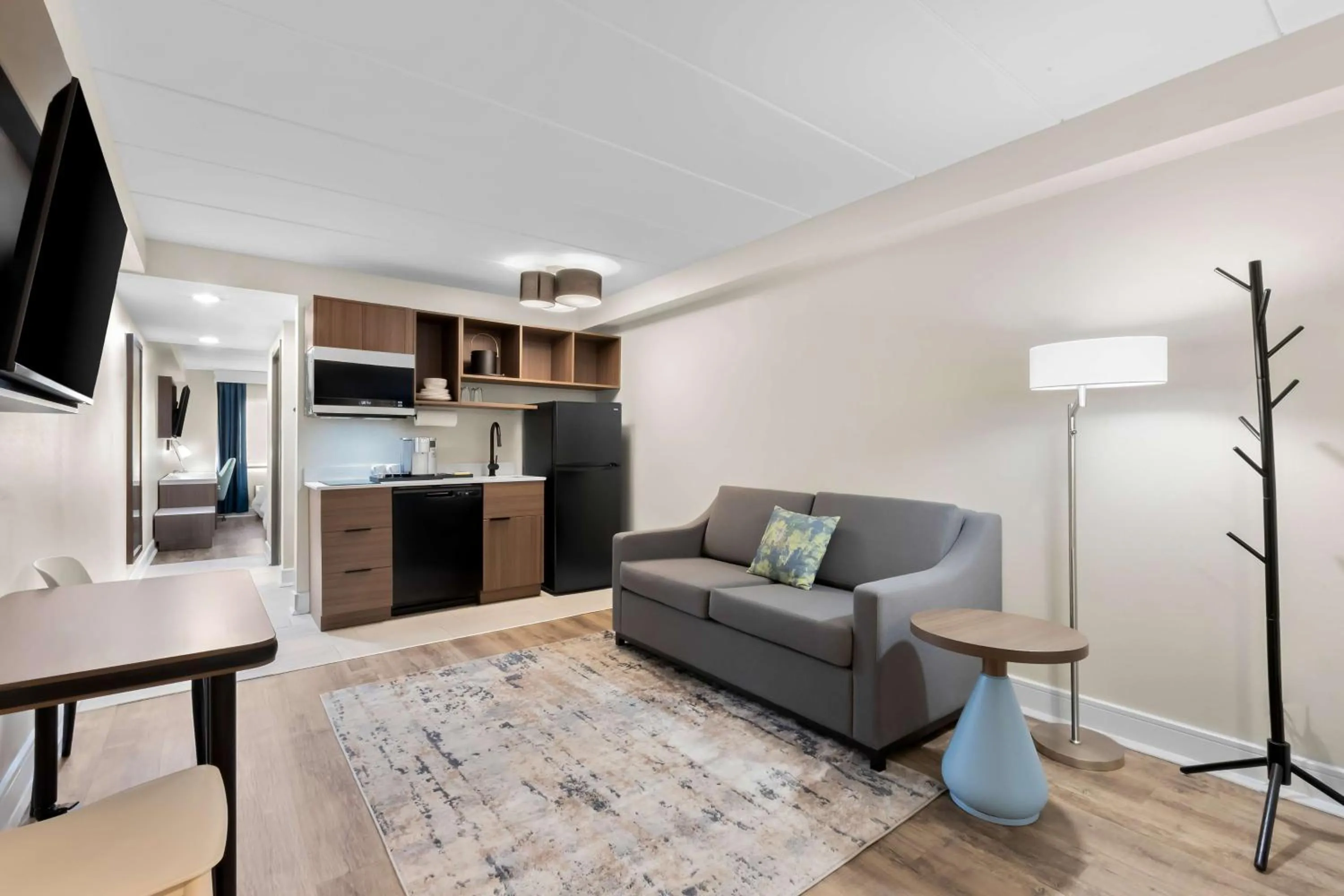 Bedroom in Latitude Suites Tinton Falls Eatontown - BW Premier Collection