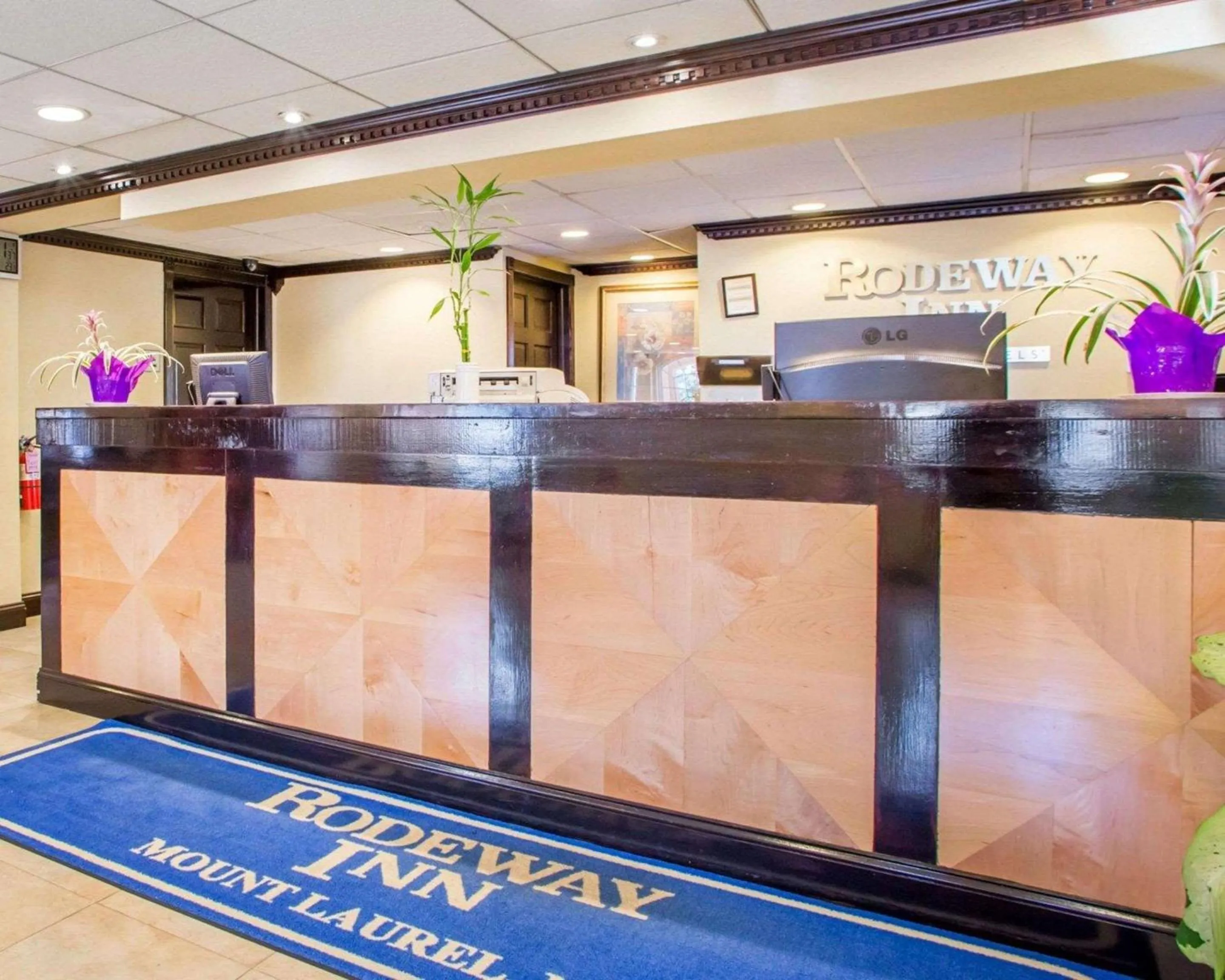 Lobby or reception in Rodeway Inn Mount Laurel Hwy 73