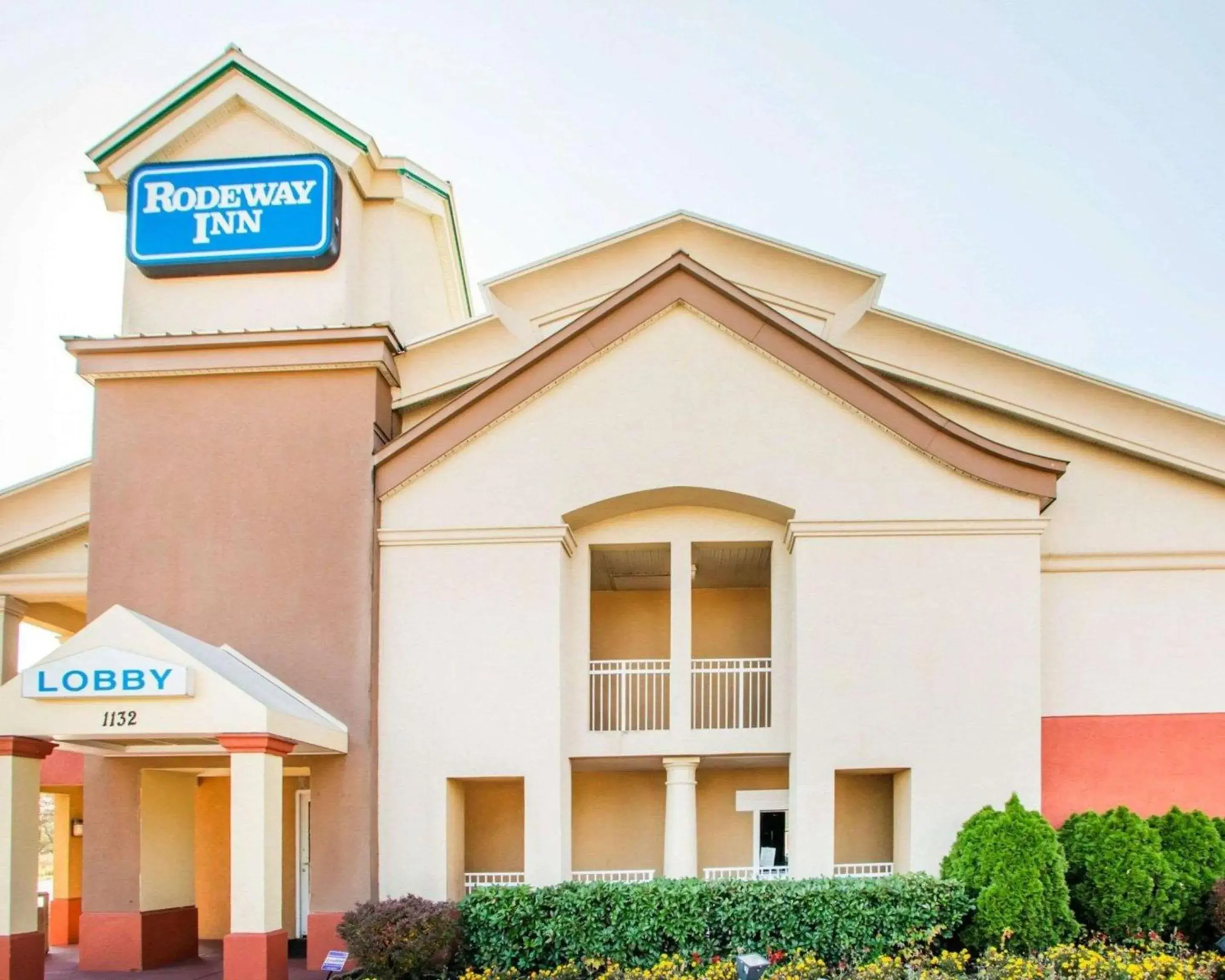 Property building in Rodeway Inn Mount Laurel Hwy 73 Property building in Rodeway Inn Mount Laurel Hwy 73