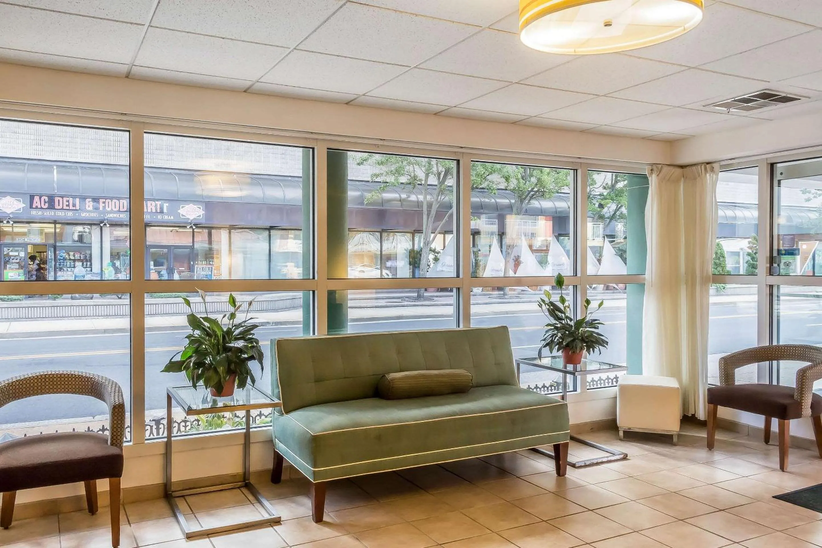 Lobby or reception in Quality Inn Flamingo