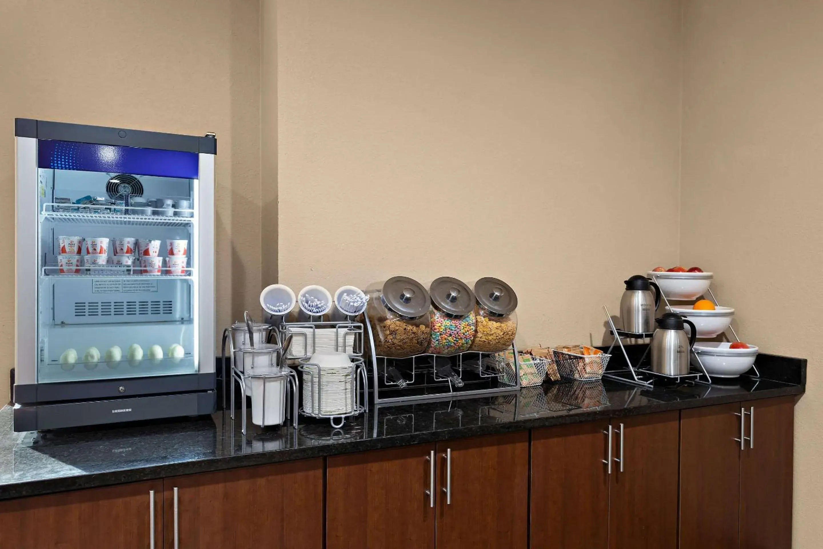 Breakfast in Comfort Suites University Breakfast in Comfort Suites University