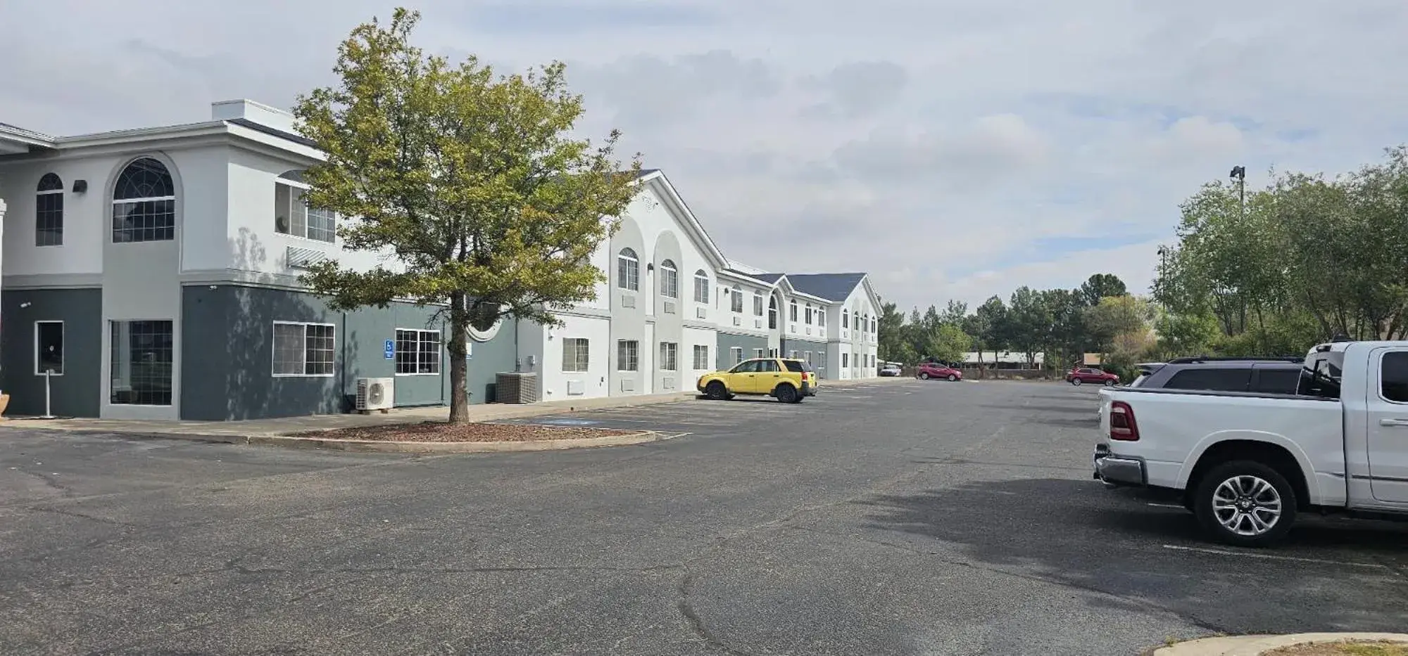 Property building in Quality Inn & Suites Roswell North Property building in Quality Inn & Suites Roswell North