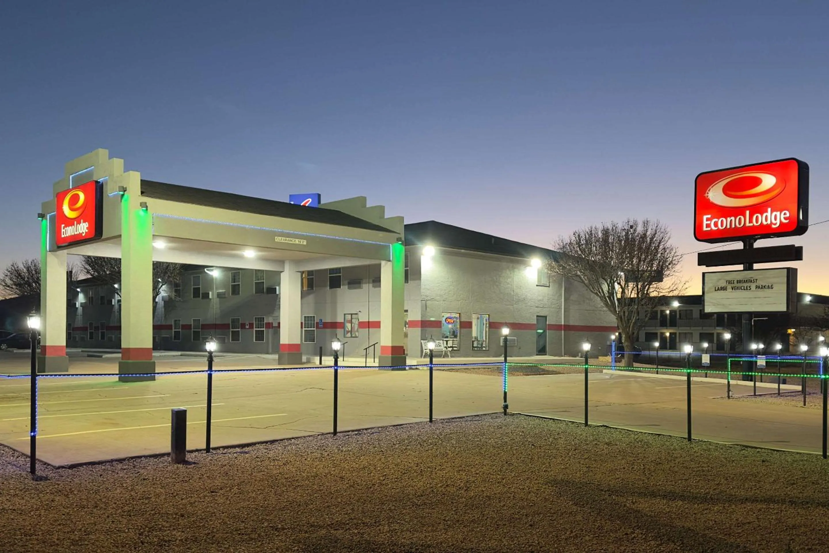 Property building in Econo Lodge Tucumcari Route 66