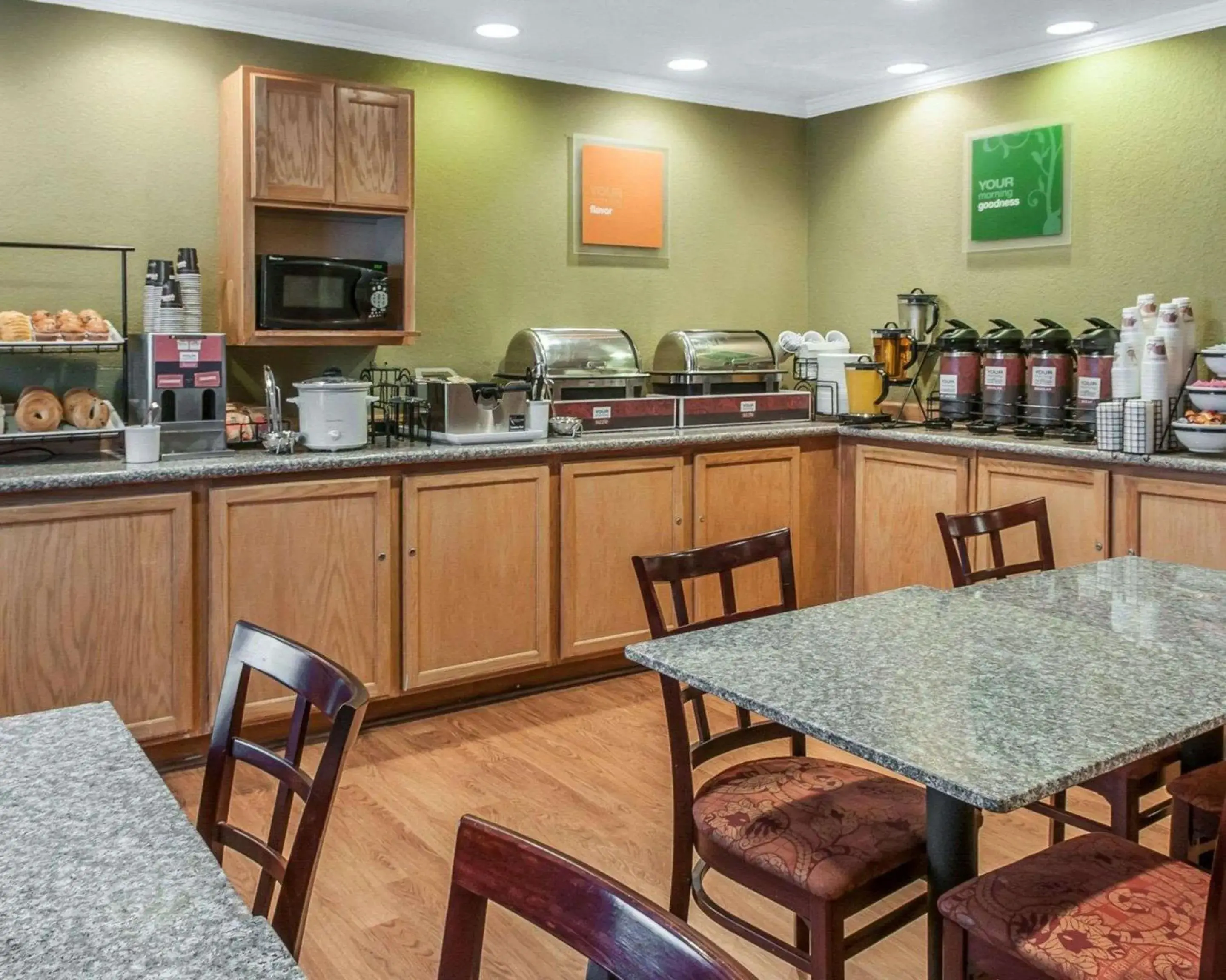 Restaurant/places to eat in Quality Inn & Suites Farmington Restaurant/places to eat in Quality Inn & Suites Farmington