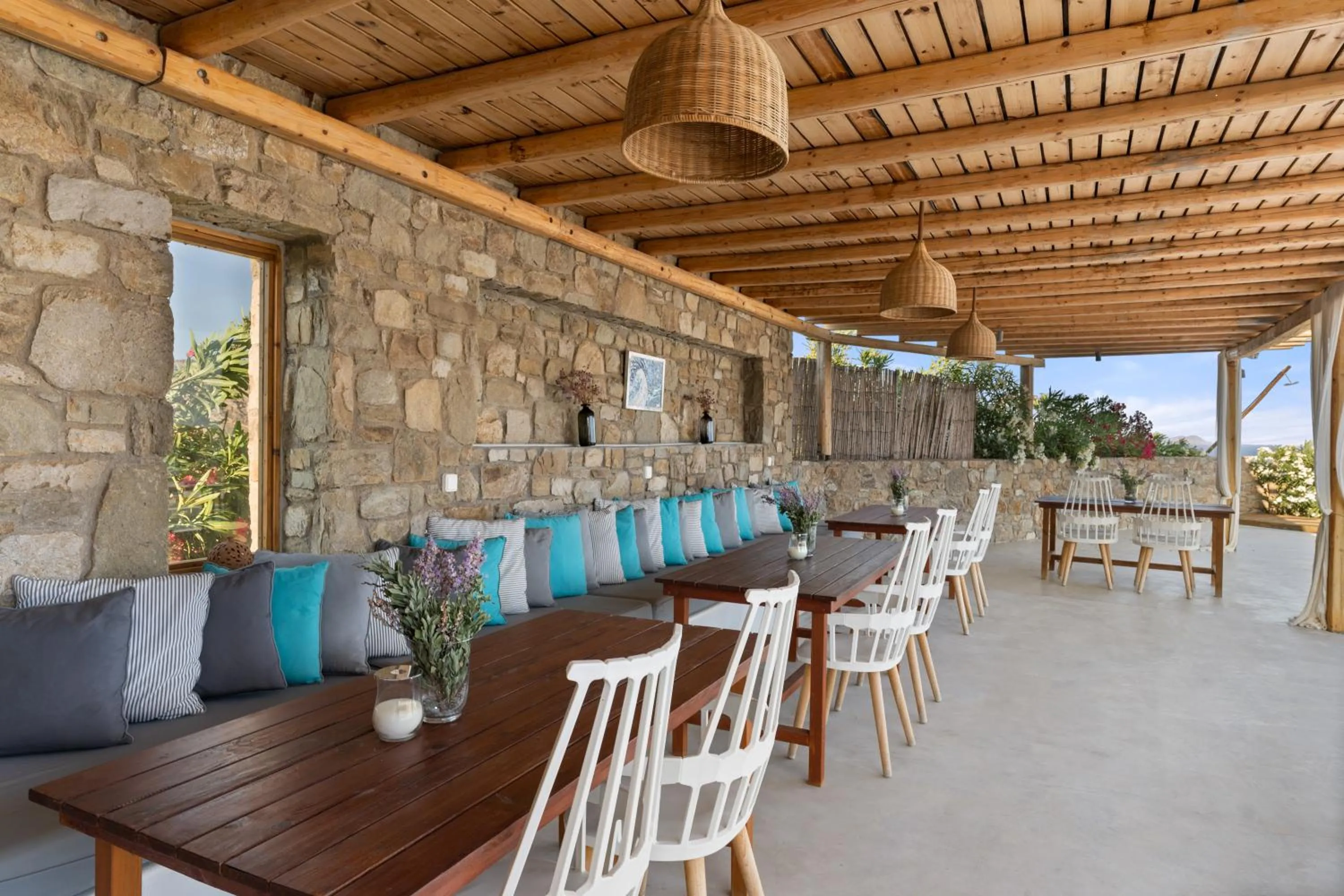 Lounge or bar in Myconian Crown Suites