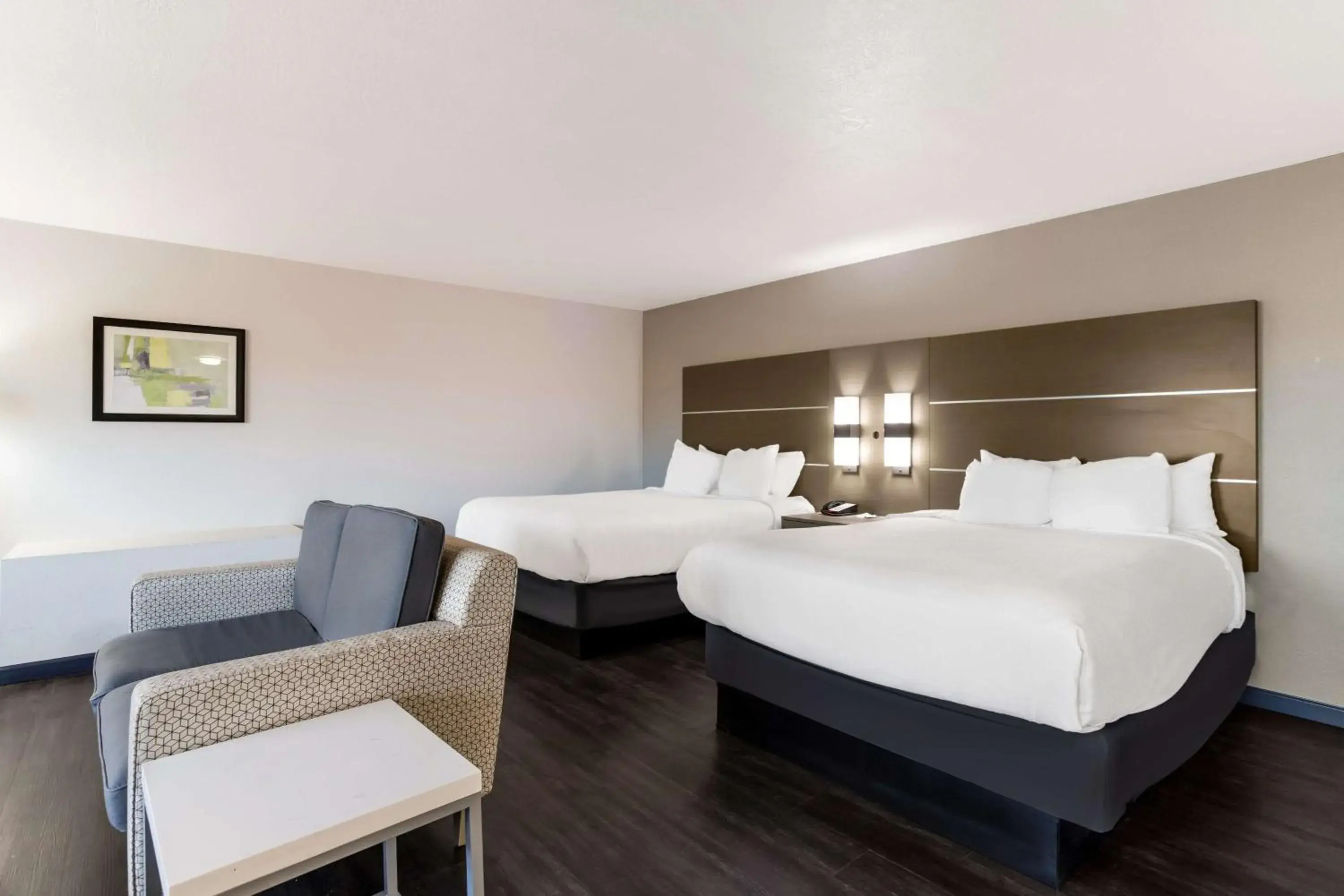 Photo of the whole room, Bed in Best Western Grants Inn Photo of the whole room, Bed in Best Western Grants Inn