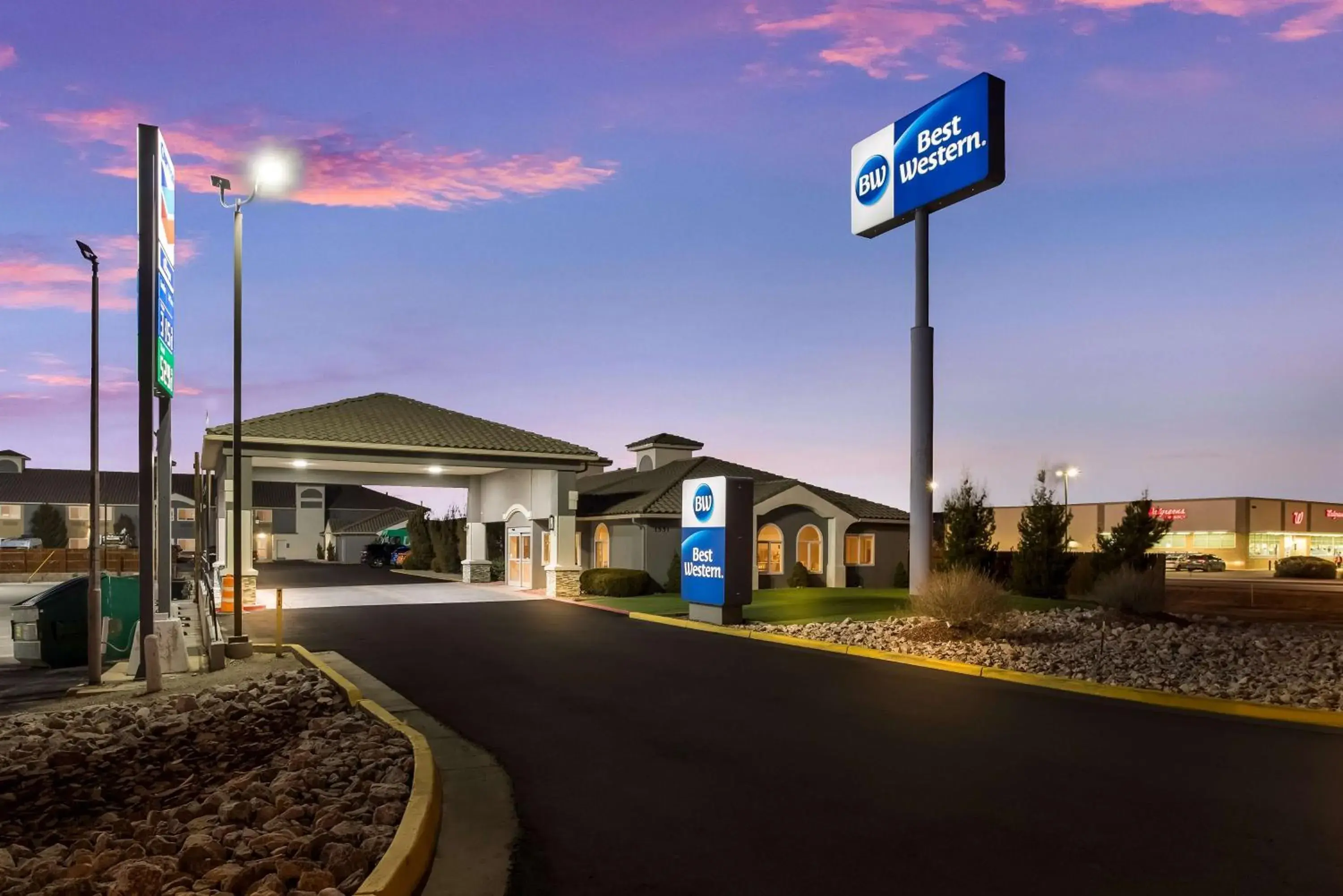 Property building in Best Western Grants Inn Property building in Best Western Grants Inn