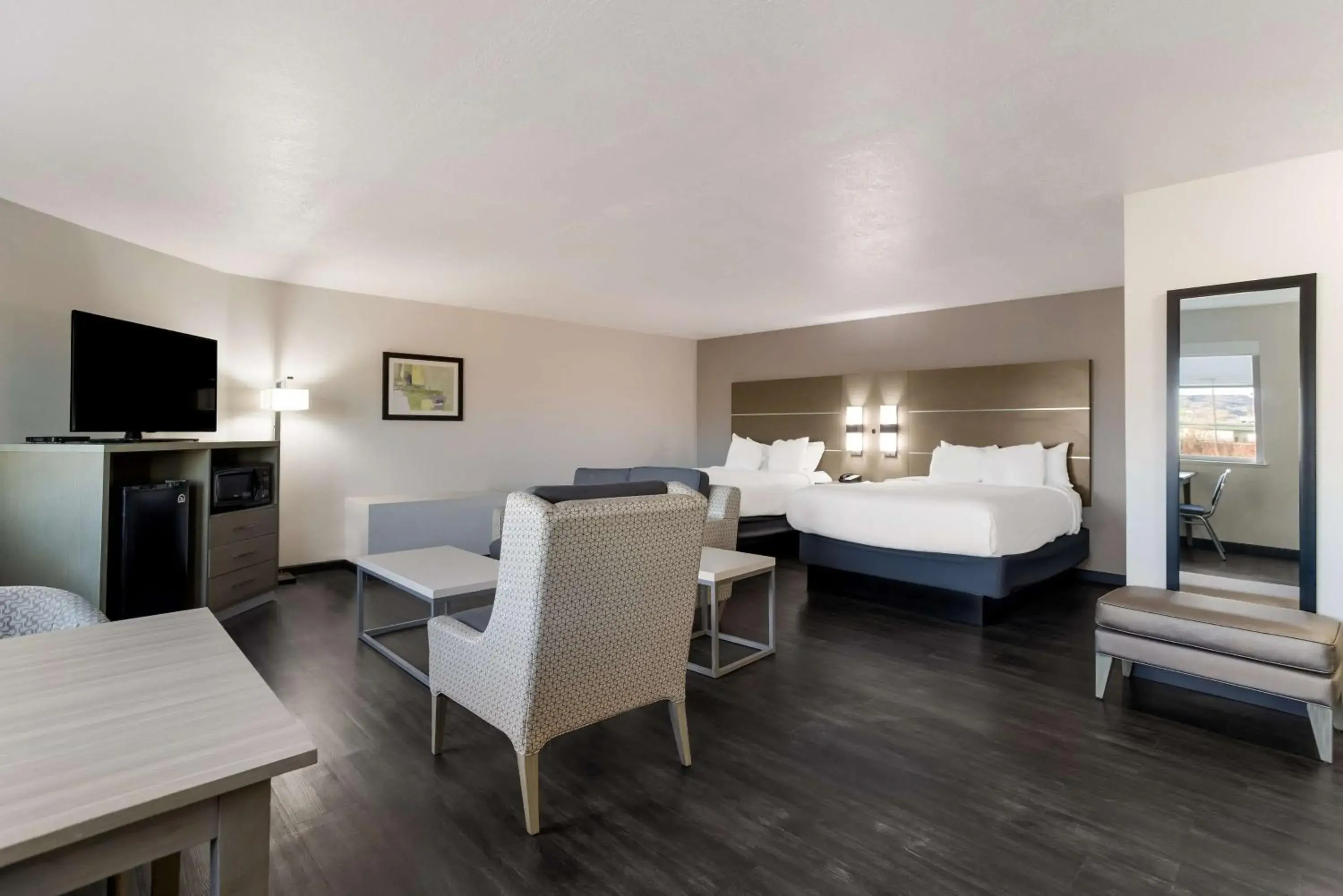 Photo of the whole room, Bed in Best Western Grants Inn Photo of the whole room, Bed in Best Western Grants Inn
