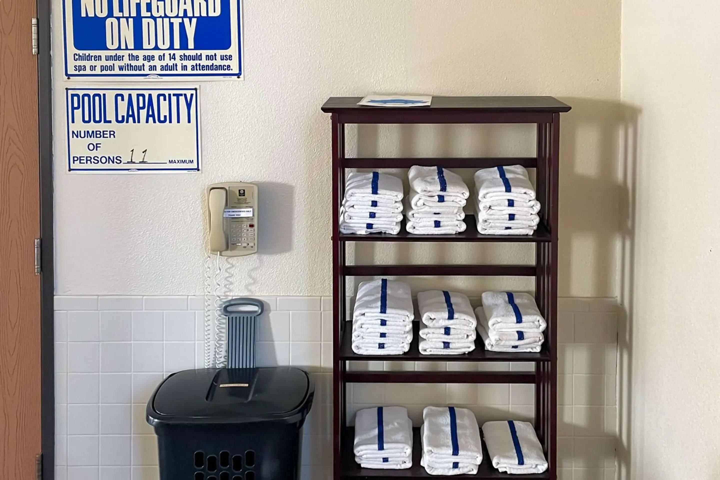 Swimming pool in Comfort Inn & Suites Midtown Swimming pool in Comfort Inn & Suites Midtown