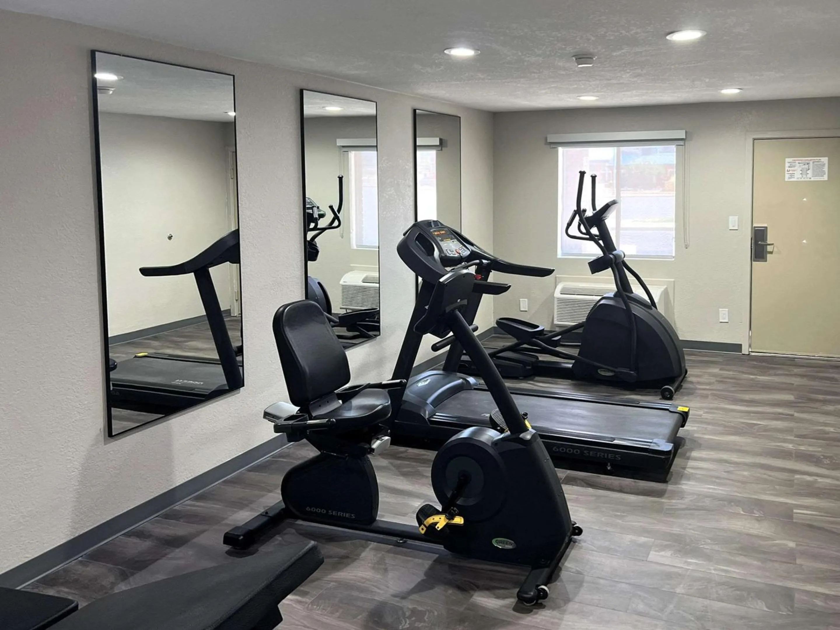 Fitness centre/facilities in Quality Inn & Suites Near White Sands National Park
