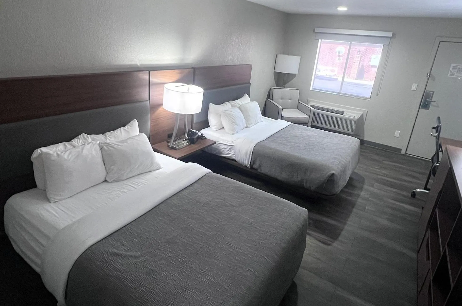 Bedroom, Bed in Quality Inn & Suites Near White Sands National Park