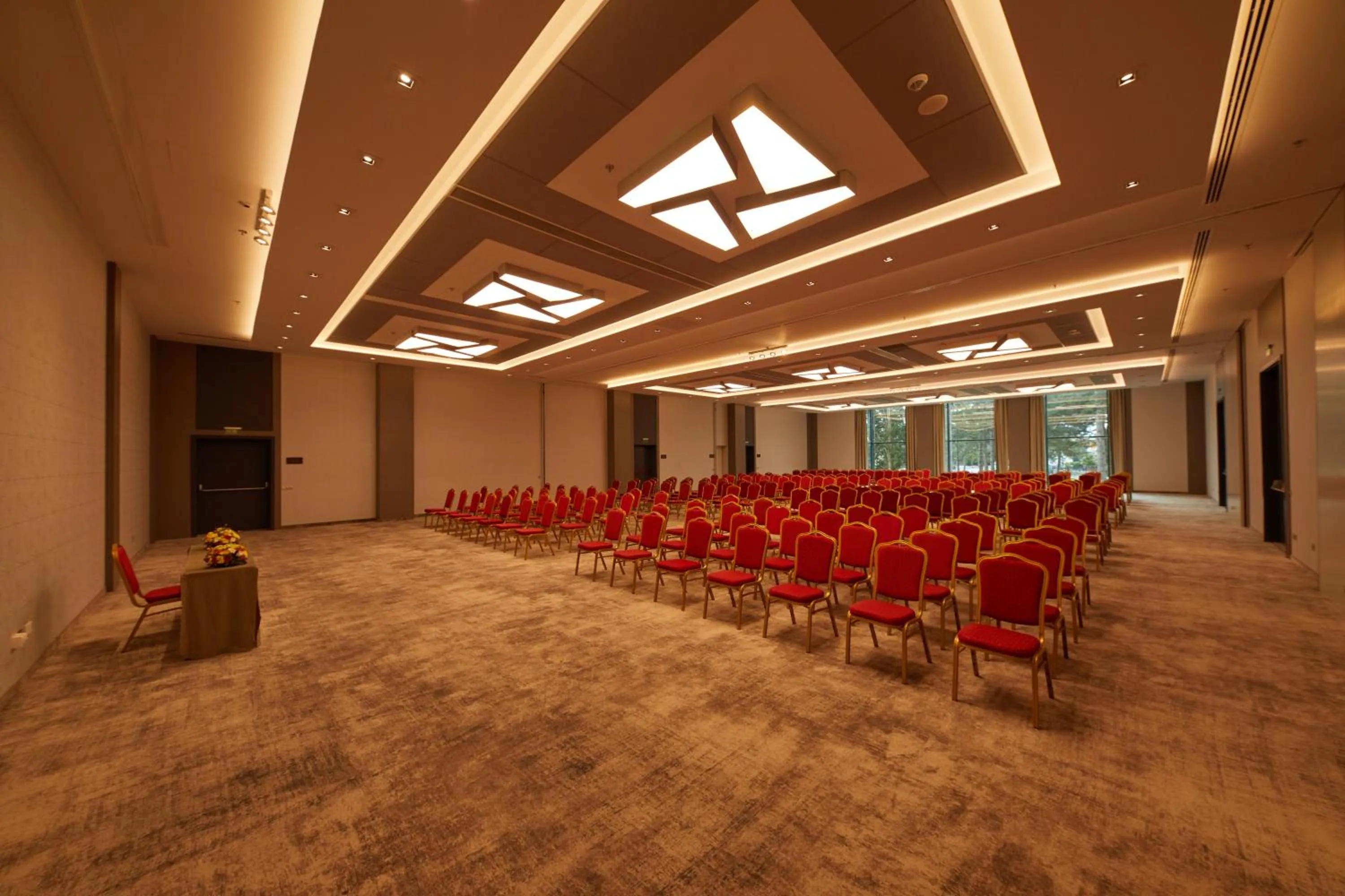 Business facilities in Secrets Sunny Beach Resort and Spa - Premium All Inclusive - Adults Only