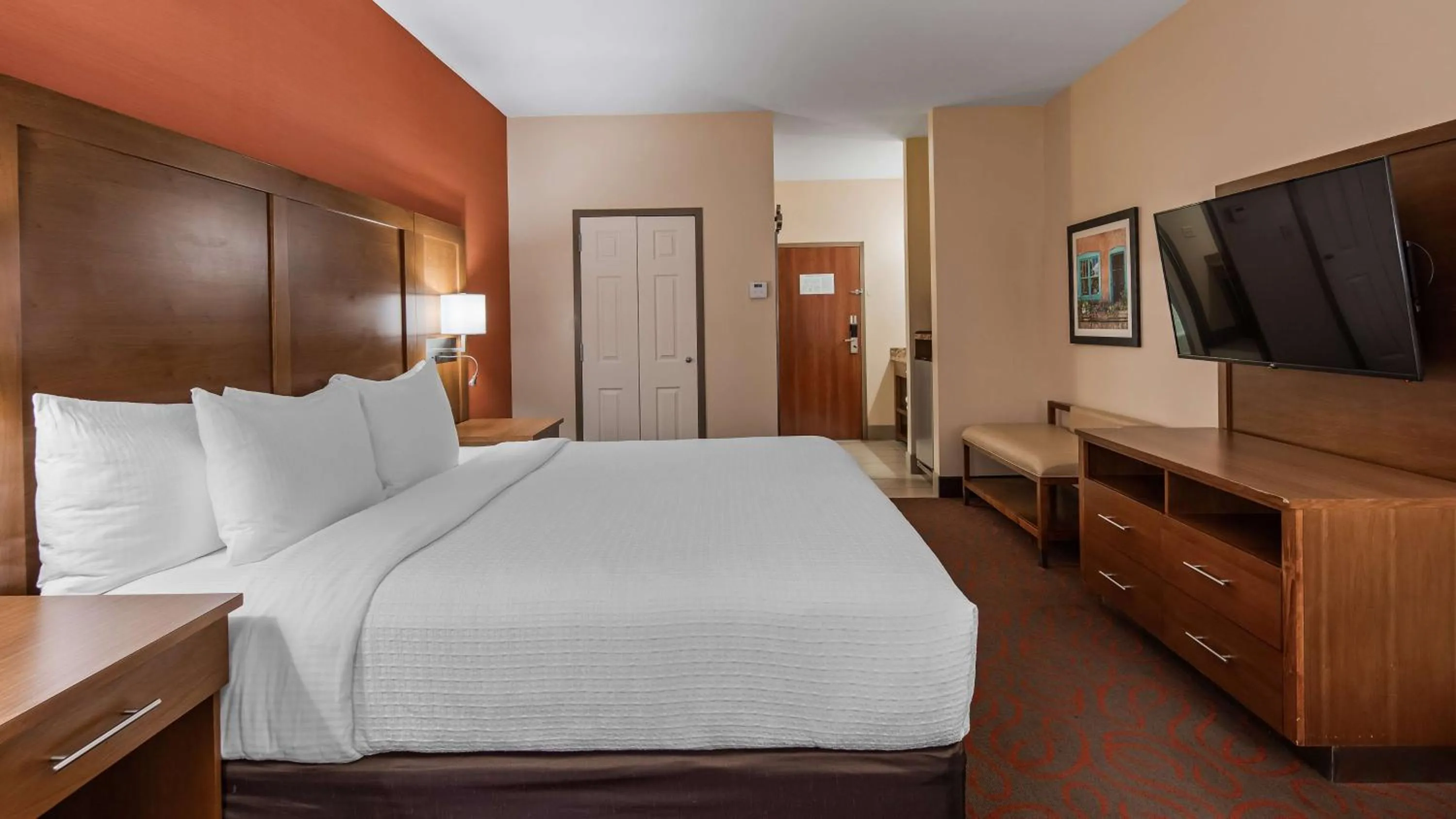 Photo of the whole room, Bed in Best Western Cannon A.F.B.