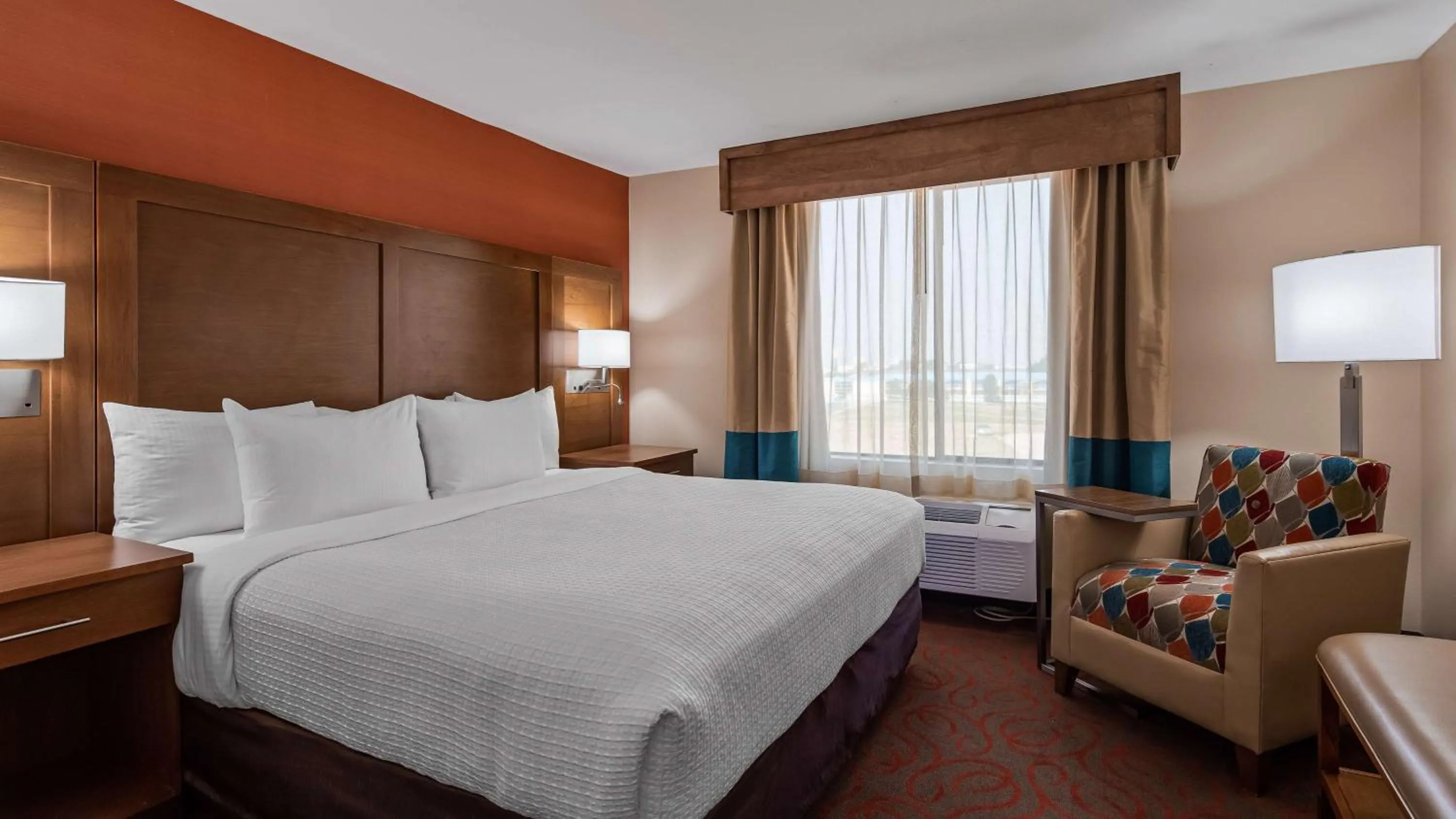 Photo of the whole room, Bed in Best Western Cannon A.F.B.