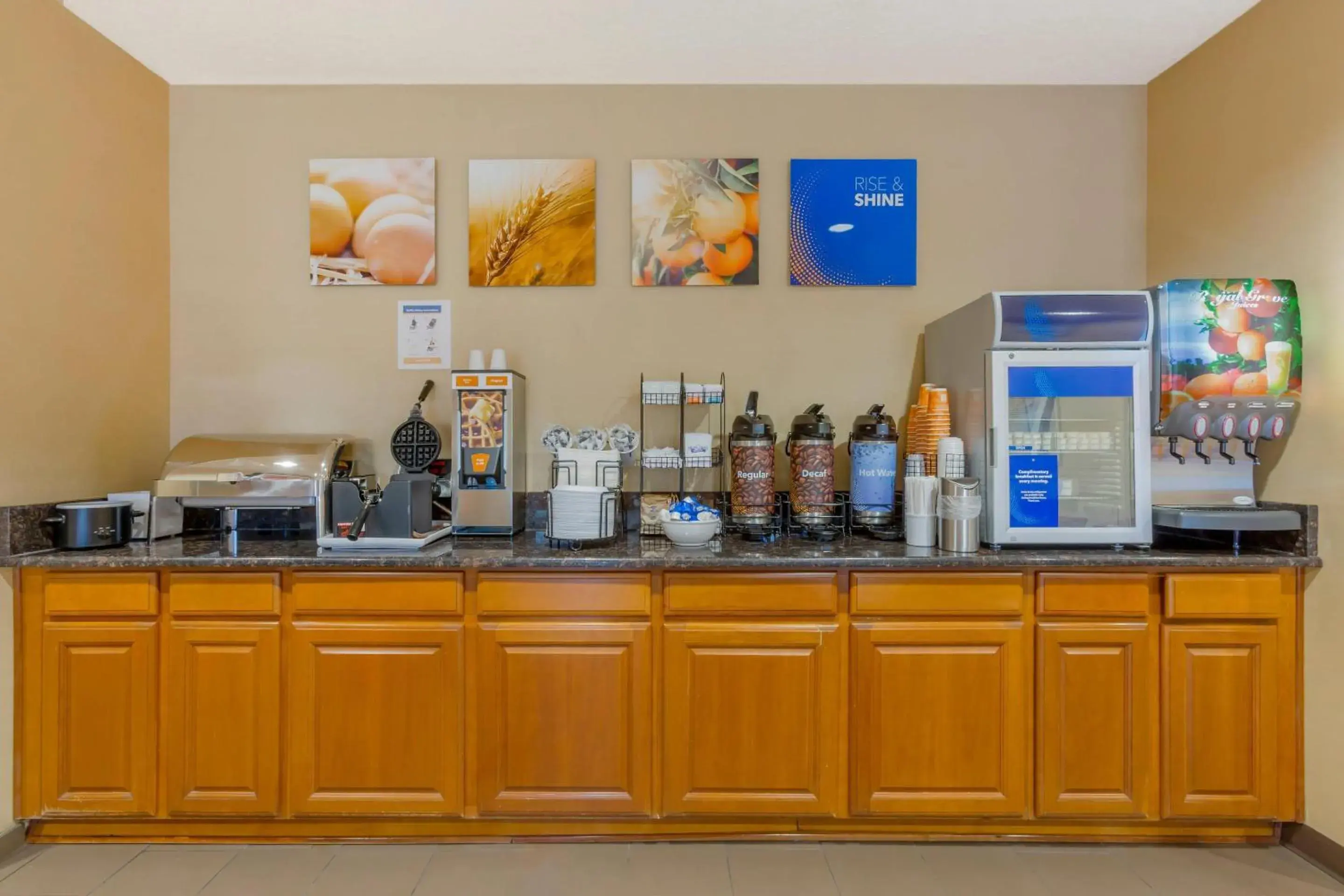 Breakfast in Comfort Inn & Suites Socorro Breakfast in Comfort Inn & Suites Socorro