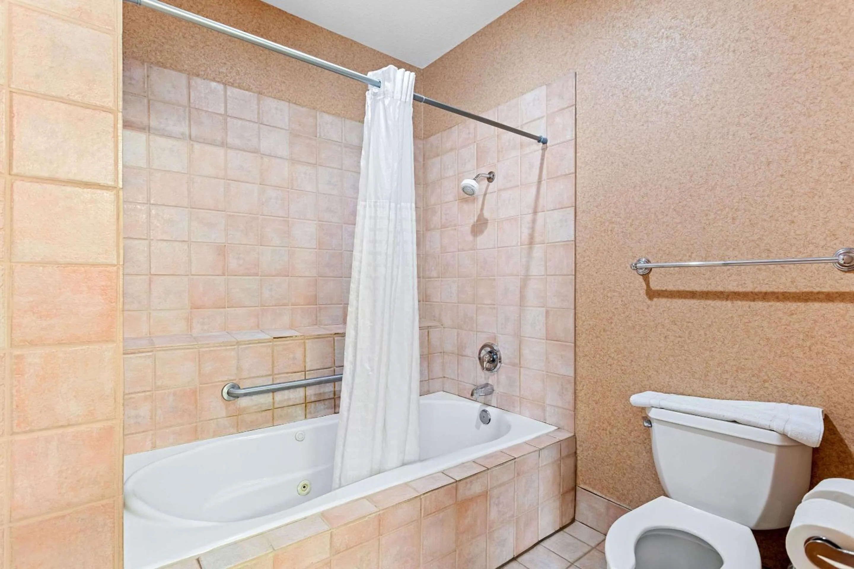 Bedroom in Comfort Inn & Suites I-25 near Spaceport America