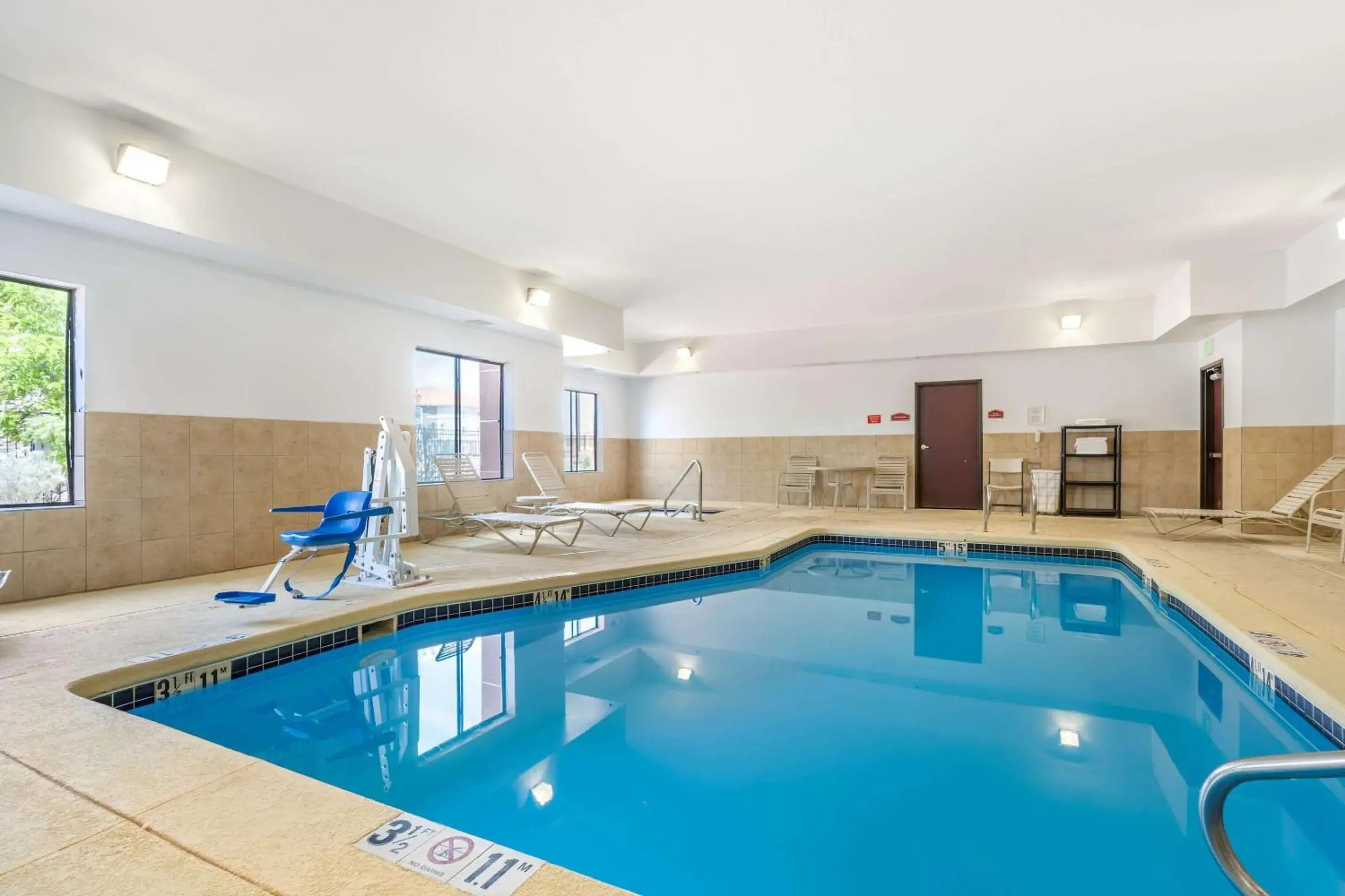 Swimming pool in Comfort Suites Gallup East Route 66 and I-40 Swimming pool in Comfort Suites Gallup East Route 66 and I-40