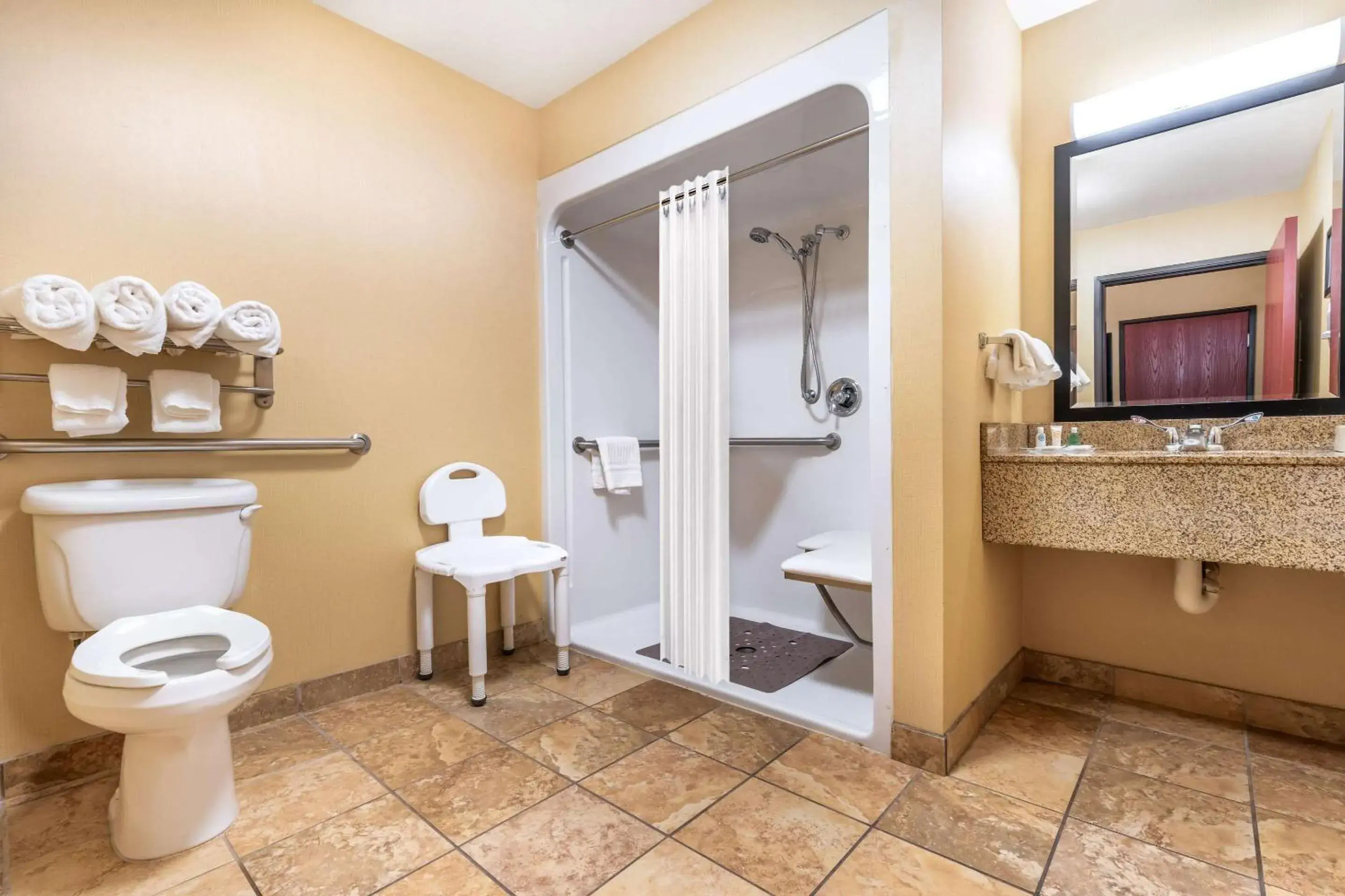 Bedroom in Comfort Suites Gallup East Route 66 and I-40 Bedroom in Comfort Suites Gallup East Route 66 and I-40