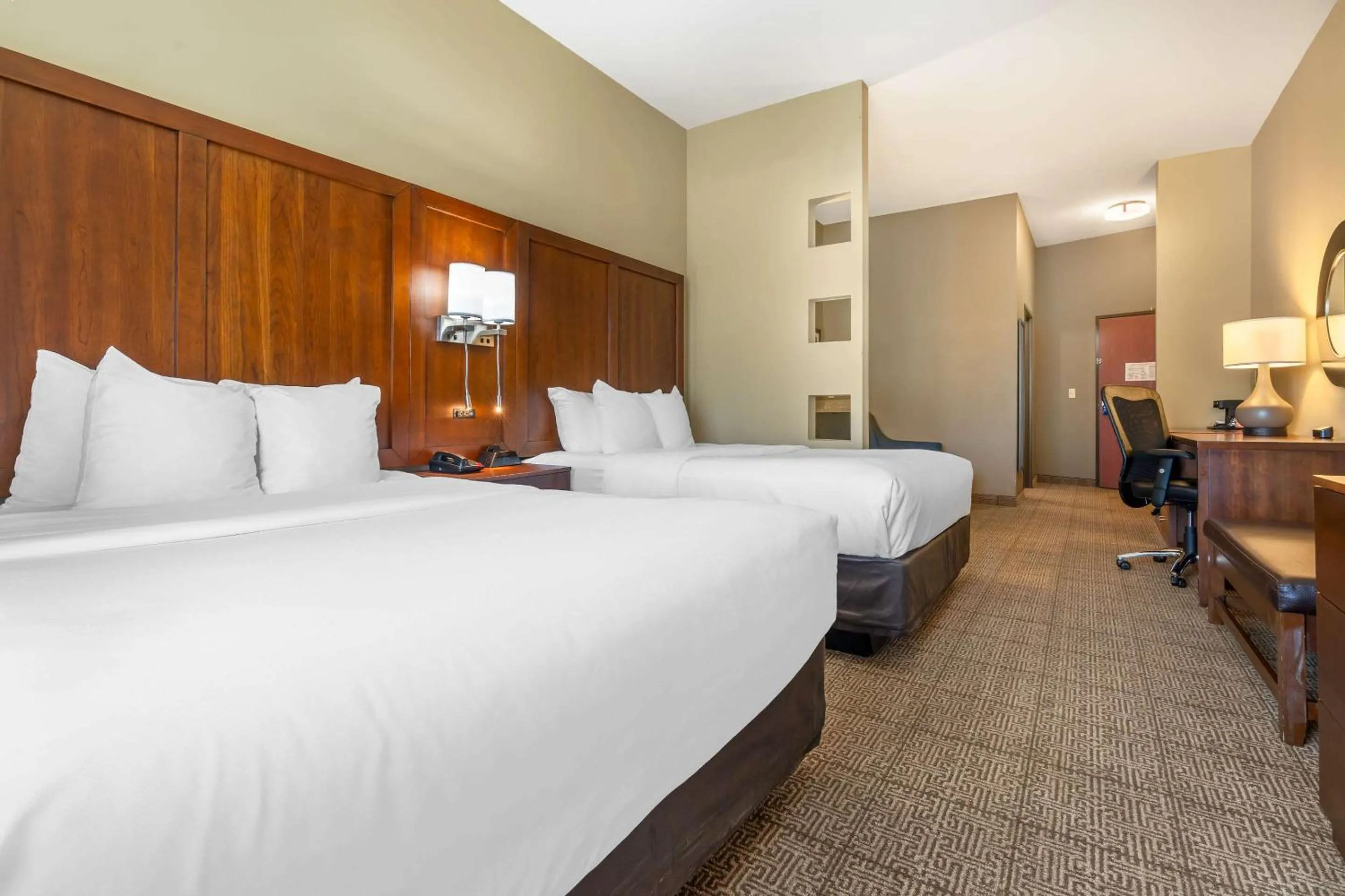 Bedroom, Bed in Comfort Suites Gallup East Route 66 and I-40