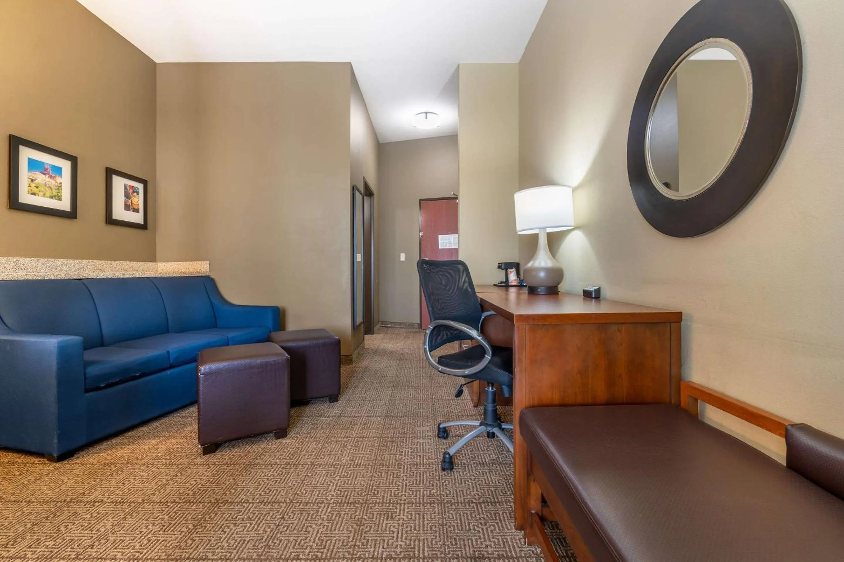 Bedroom in Comfort Suites Gallup East Route 66 and I-40