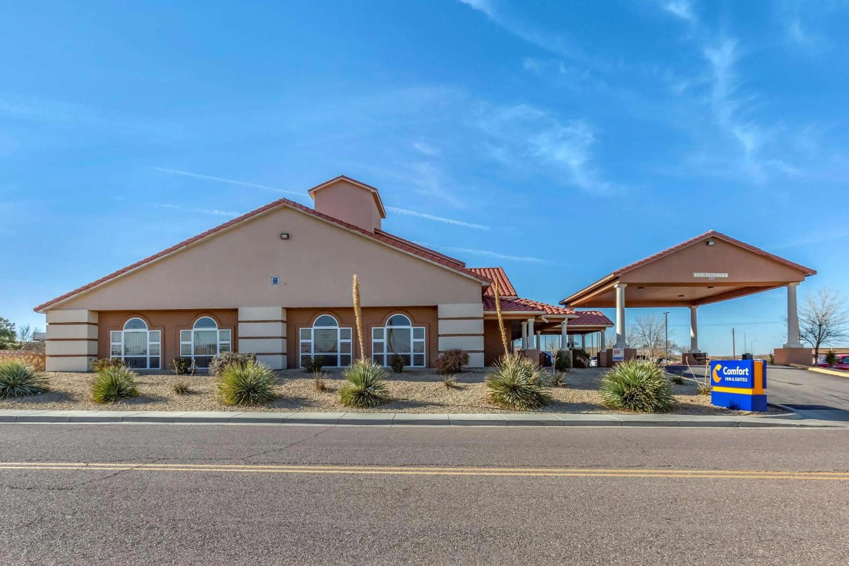 Property building in Comfort Inn & Suites Lordsburg I-10