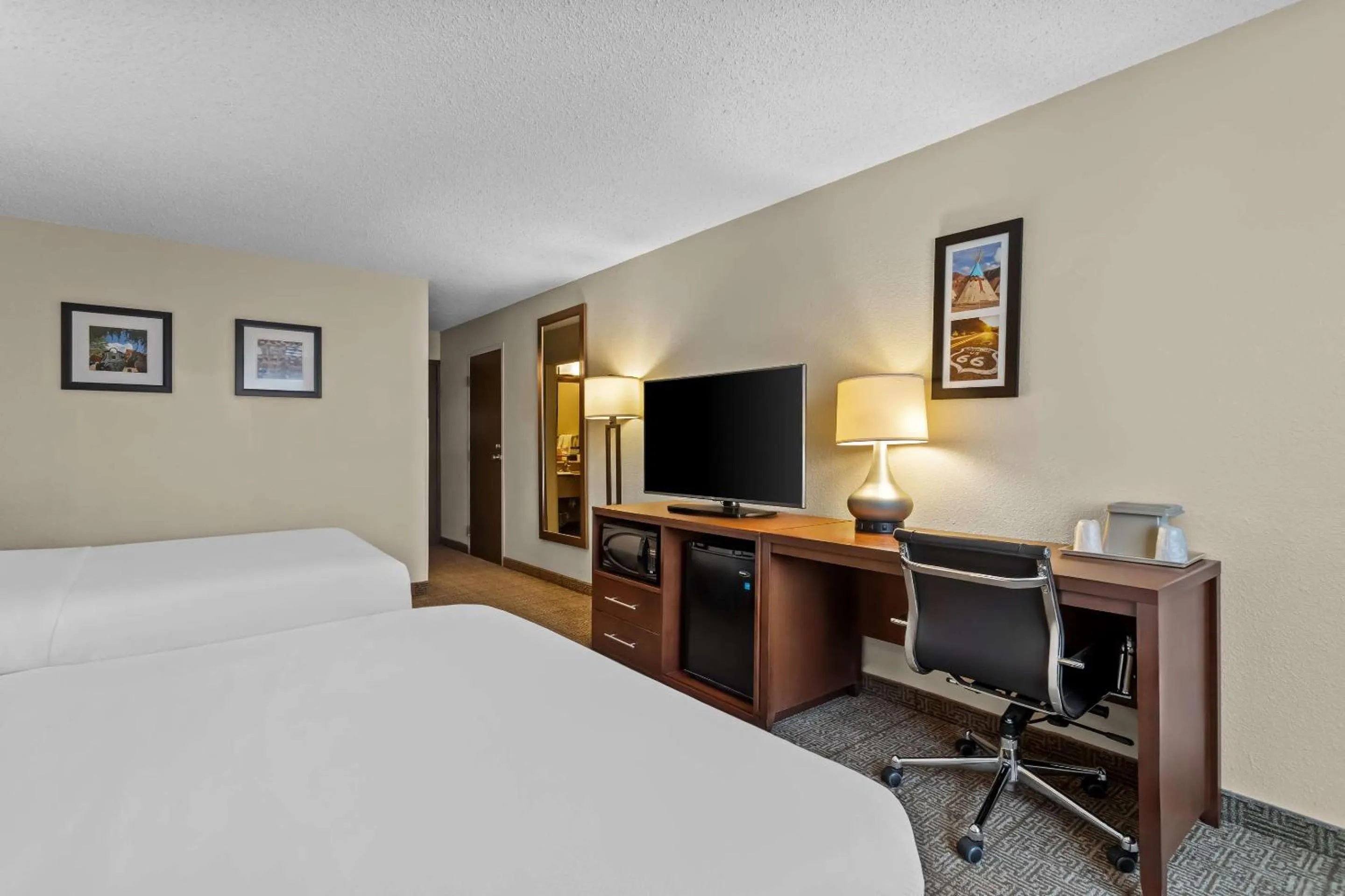 Bedroom, Bed in Comfort Inn Santa Rosa on Route 66