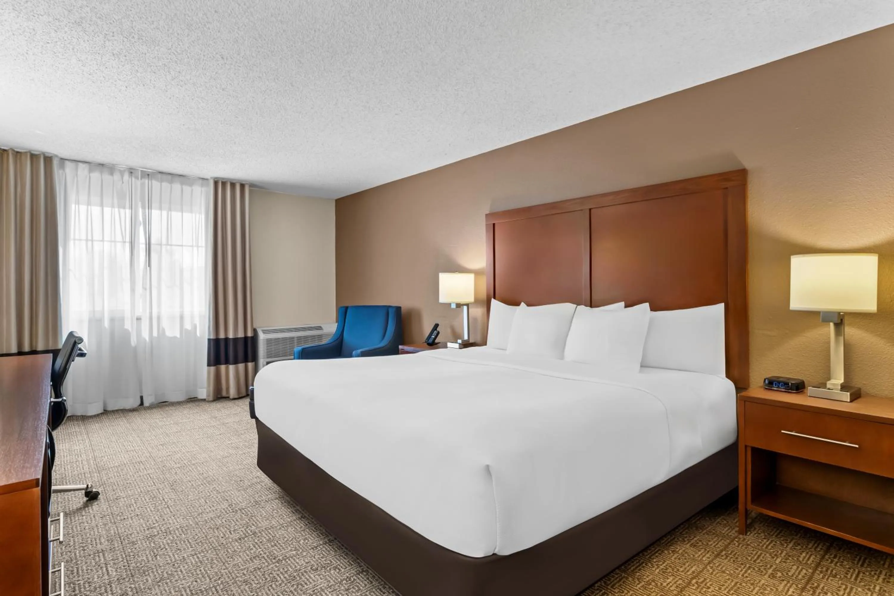 Bed in Comfort Inn Santa Rosa on Route 66