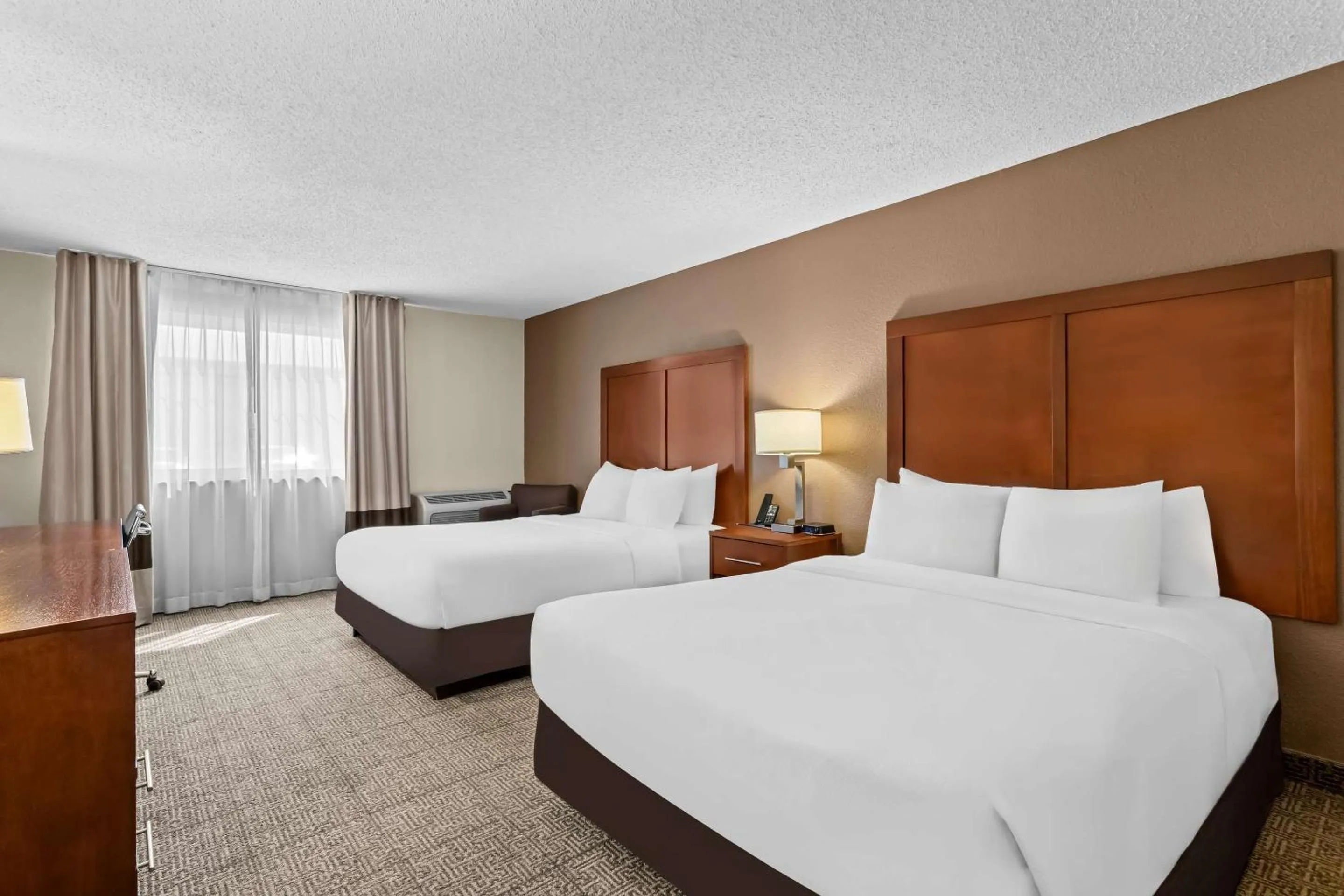 Bedroom, Bed in Comfort Inn Santa Rosa on Route 66