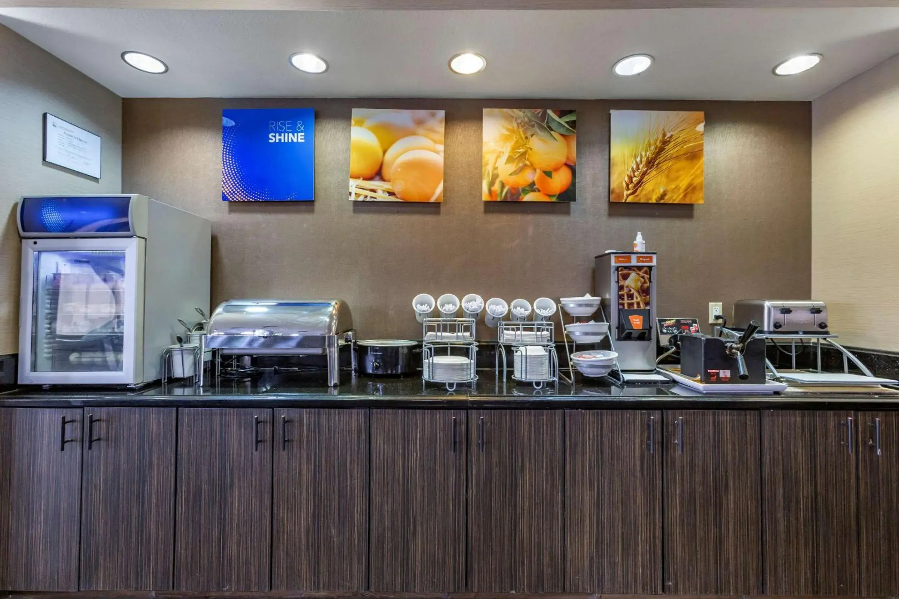 Restaurant/places to eat in Comfort Suites Hobbs Restaurant/places to eat in Comfort Suites Hobbs