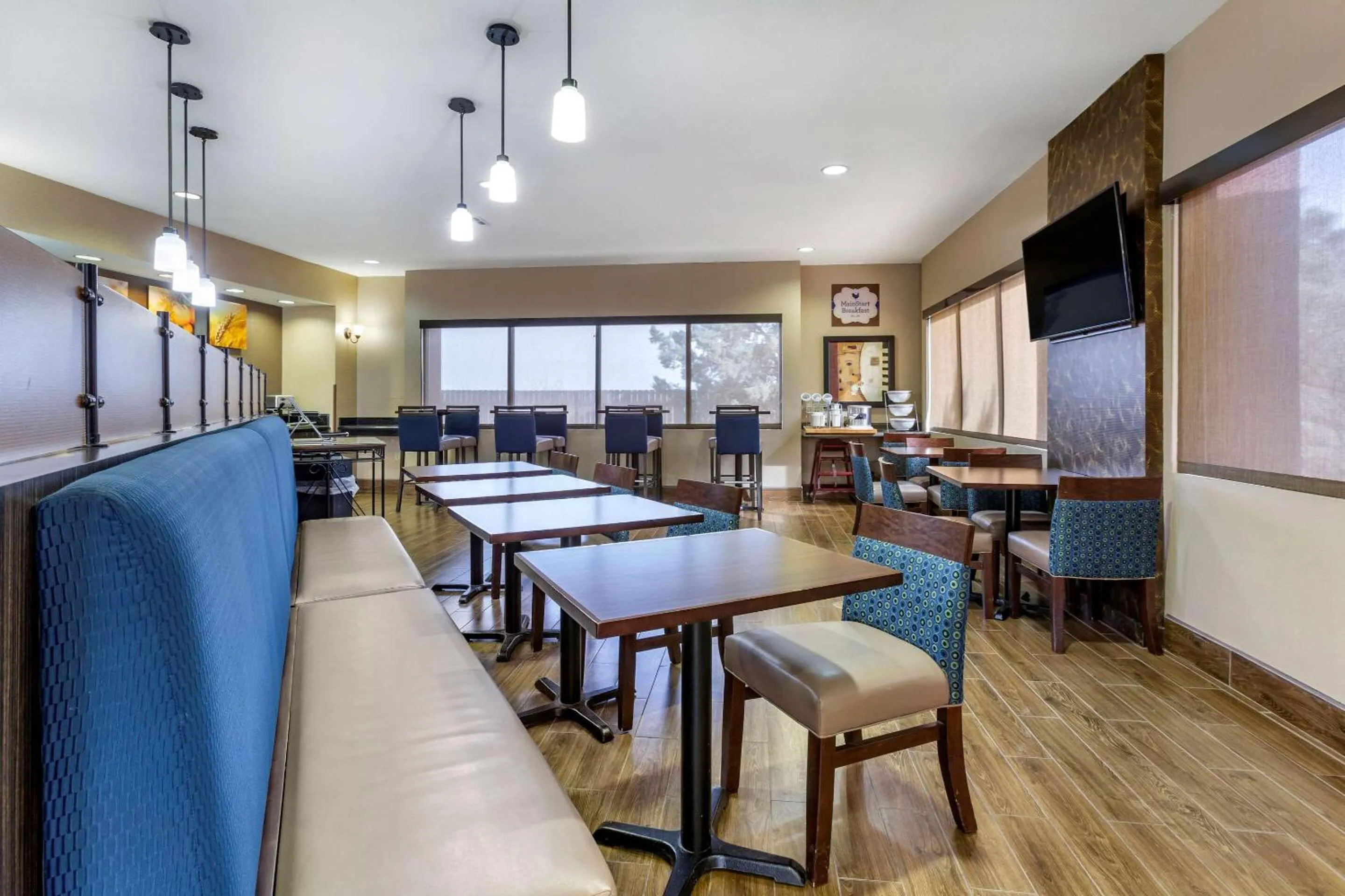 Restaurant/places to eat in Comfort Suites Hobbs