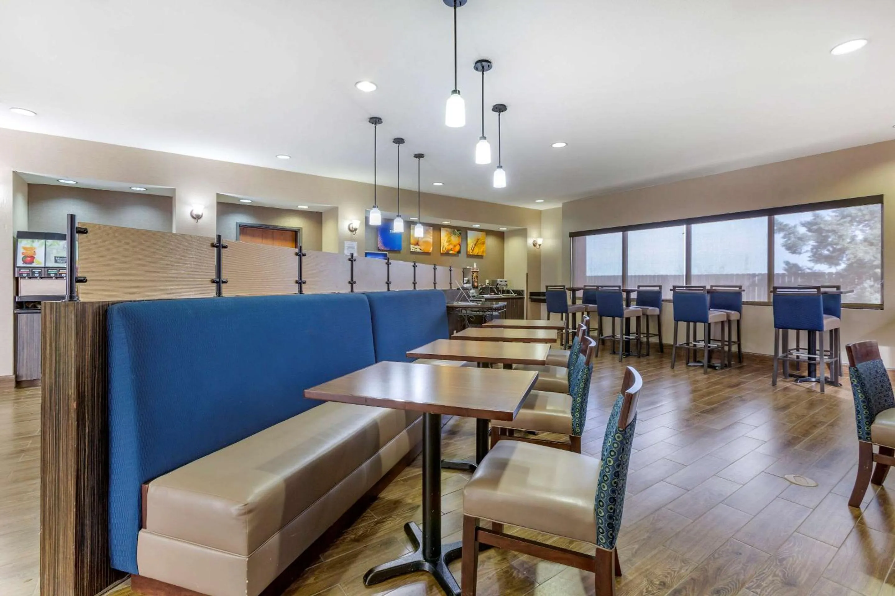 Restaurant/places to eat in Comfort Suites Hobbs