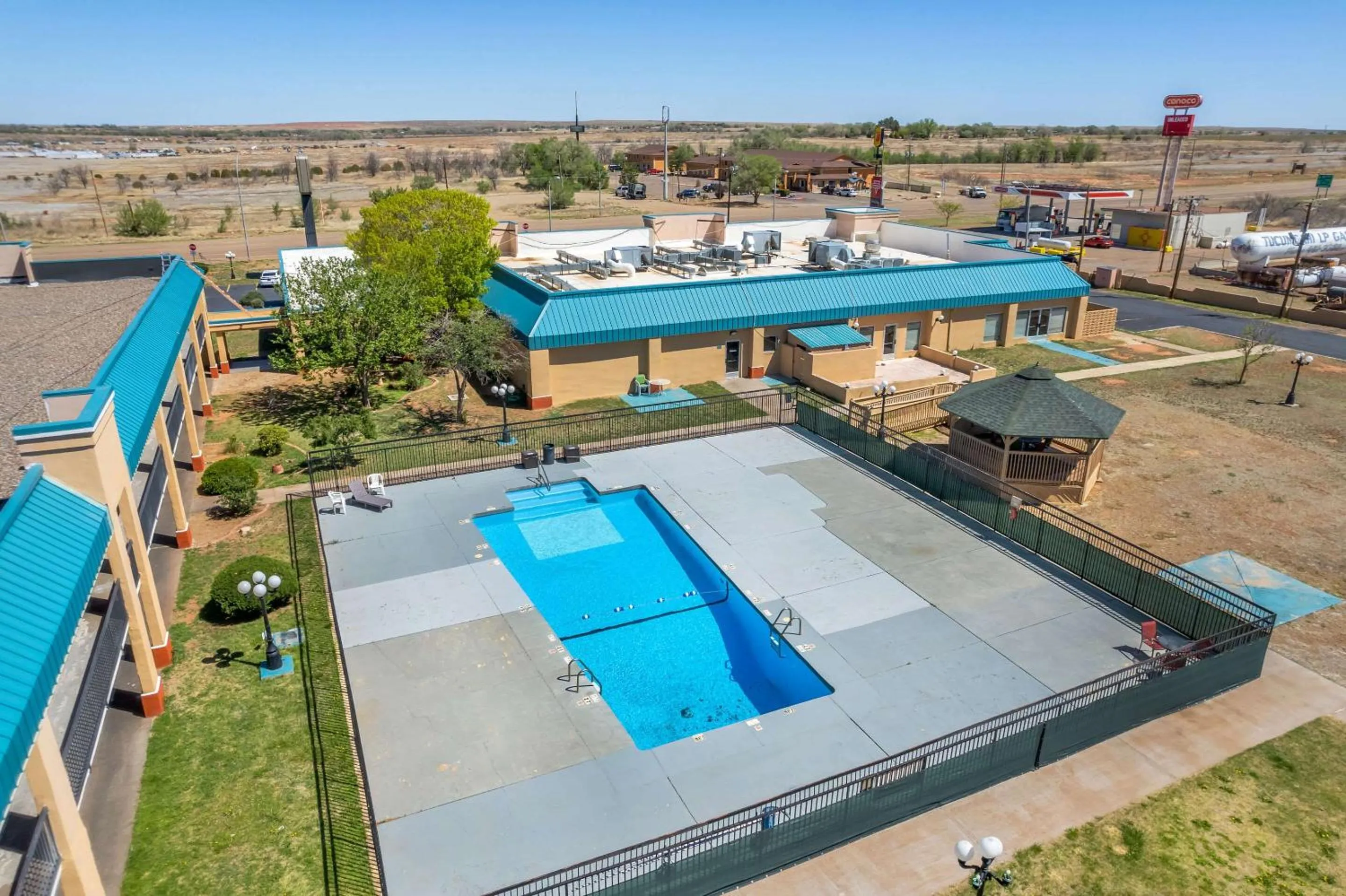 Property building in Quality Inn Tucumcari