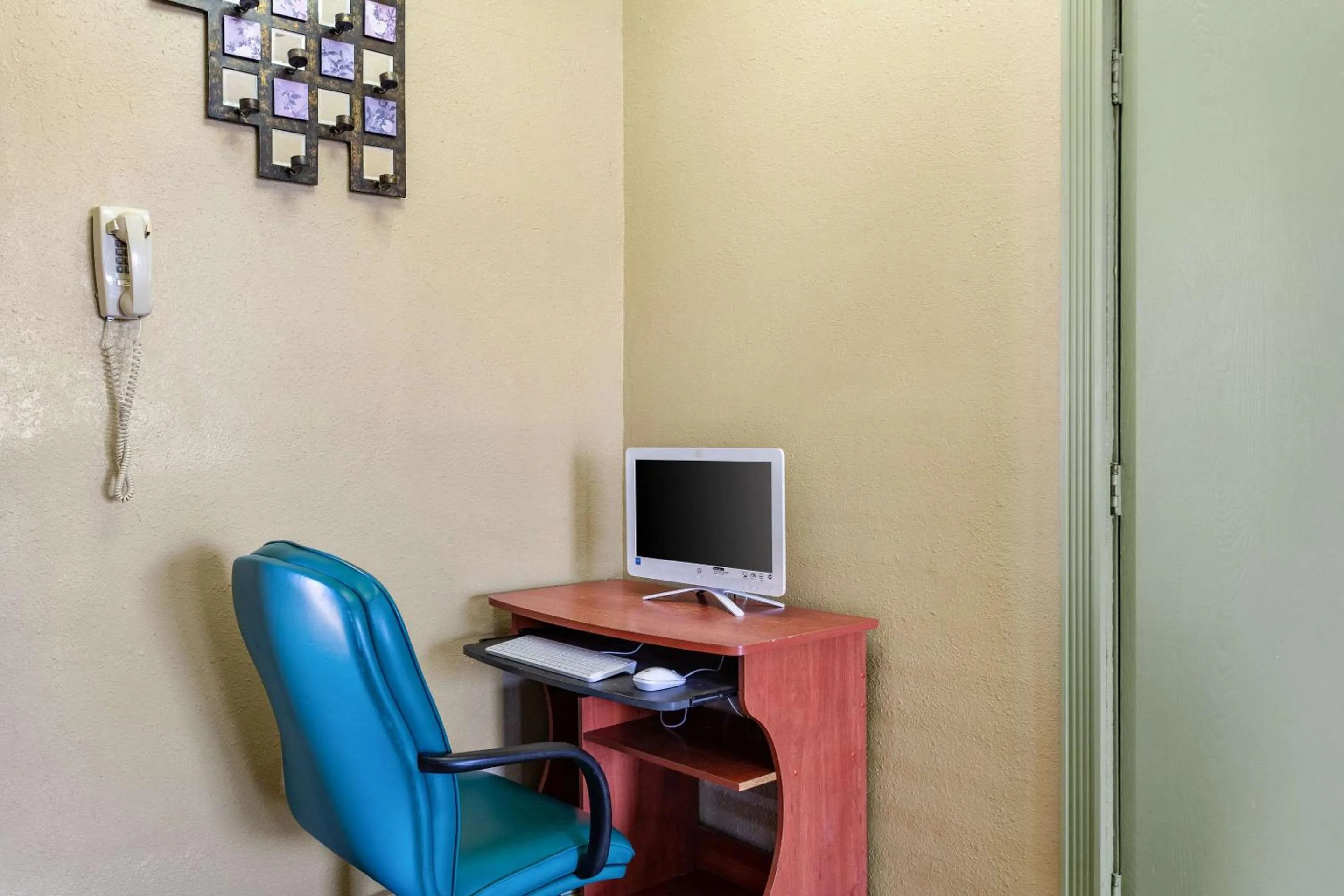 On site in Rodeway Inn Farmington