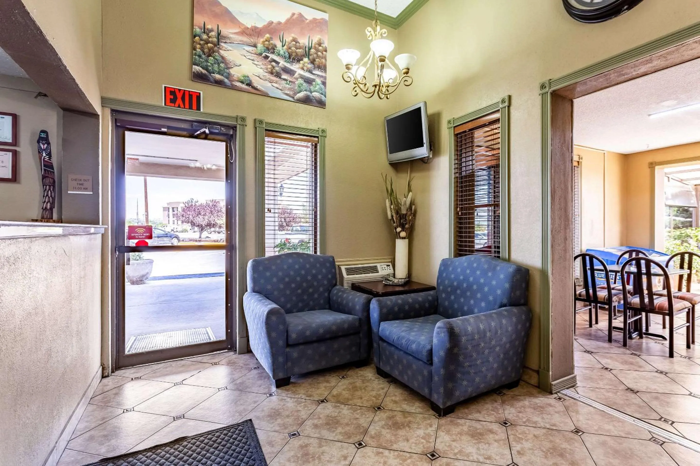 Lobby or reception in Rodeway Inn Farmington