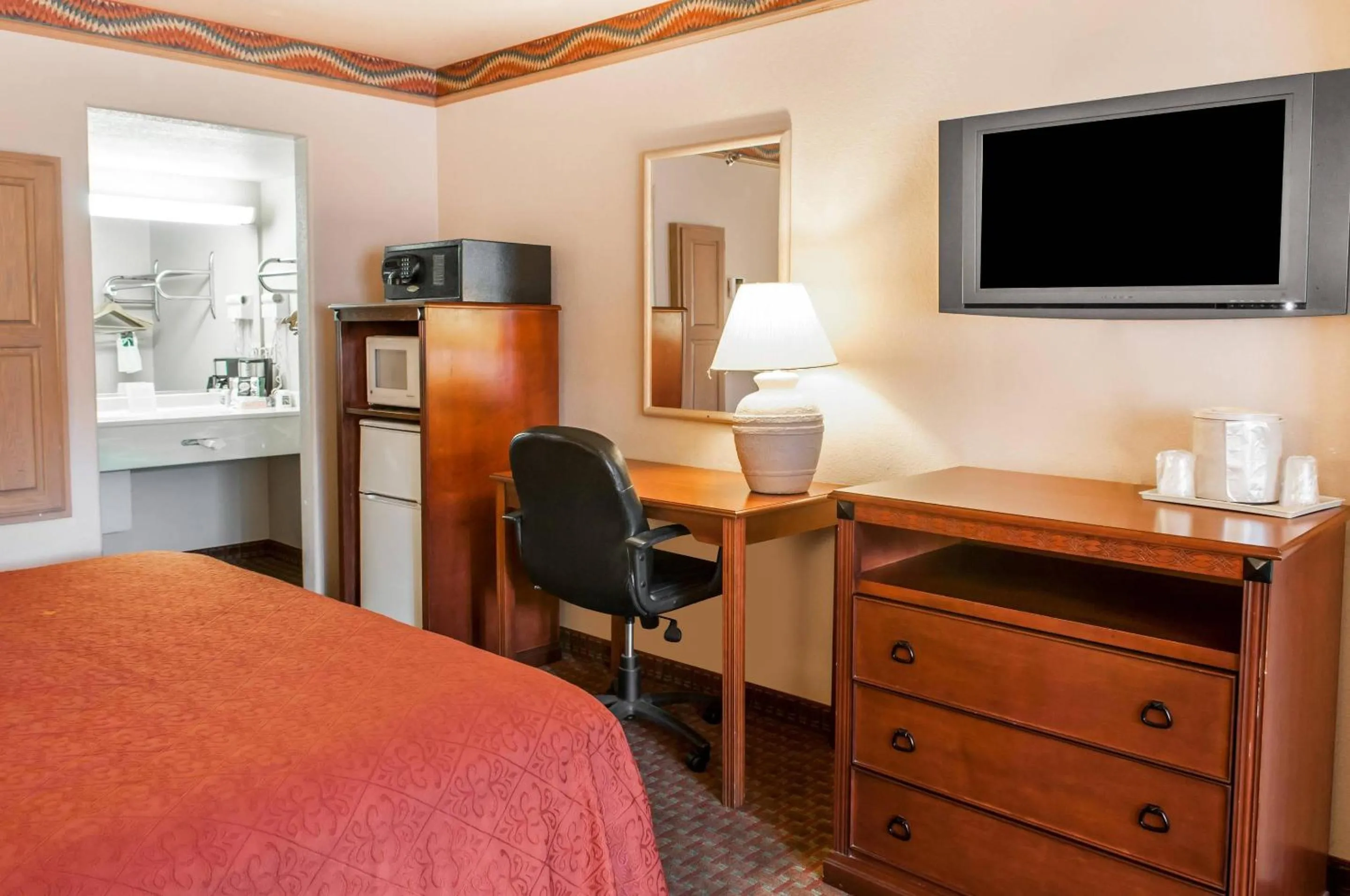 Bedroom, Bed in Quality Inn & Suites Las Cruces - University Area