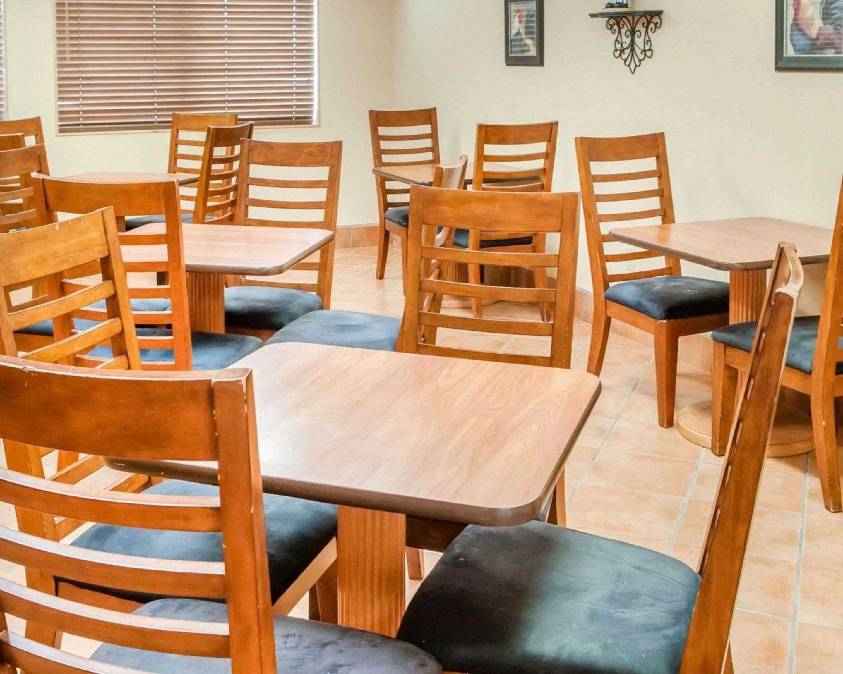 Breakfast in Econo Lodge Lordsburg I-10