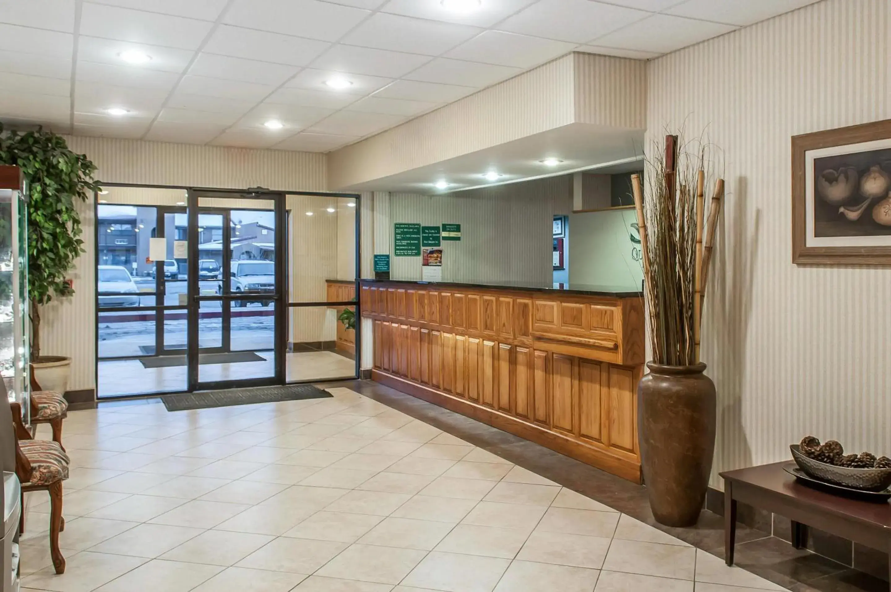 Lobby or reception in Quality Inn & Suites Grants - I-40 Lobby or reception in Quality Inn & Suites Grants - I-40