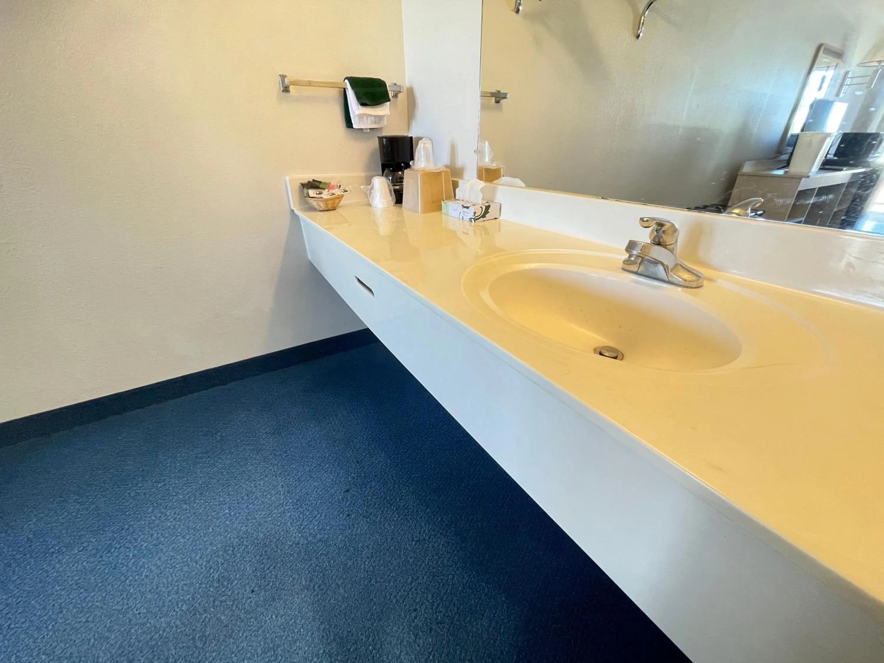 Bathroom in LuLu Silver City