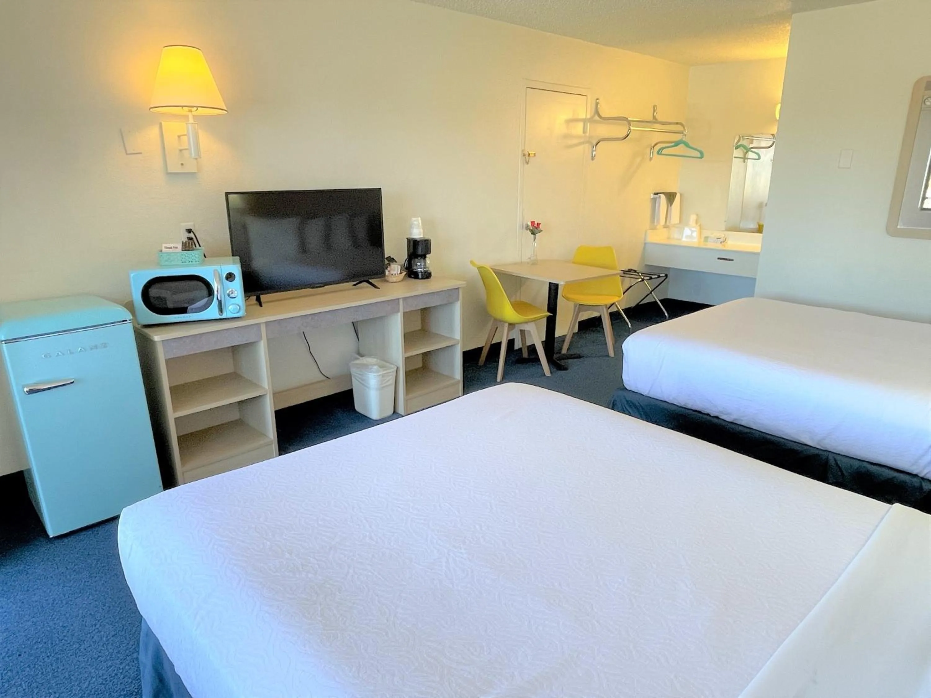 Bedroom, Bed in LuLu Silver City