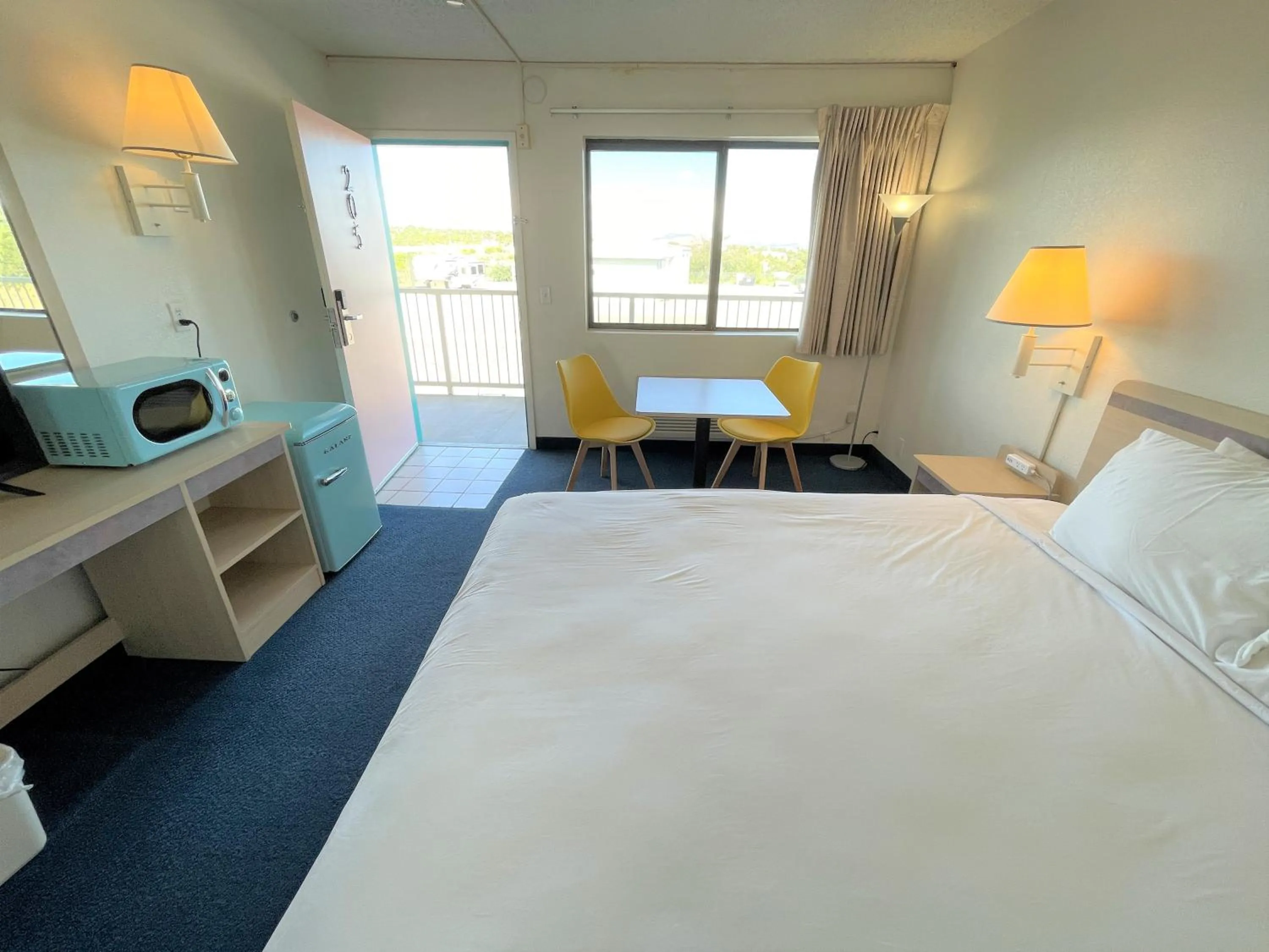 Bedroom, Bed in LuLu Silver City