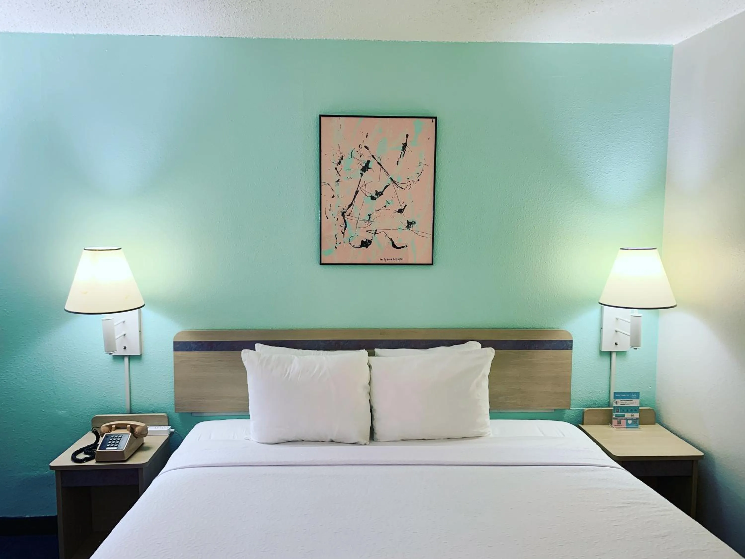 Bedroom, Bed in LuLu Silver City