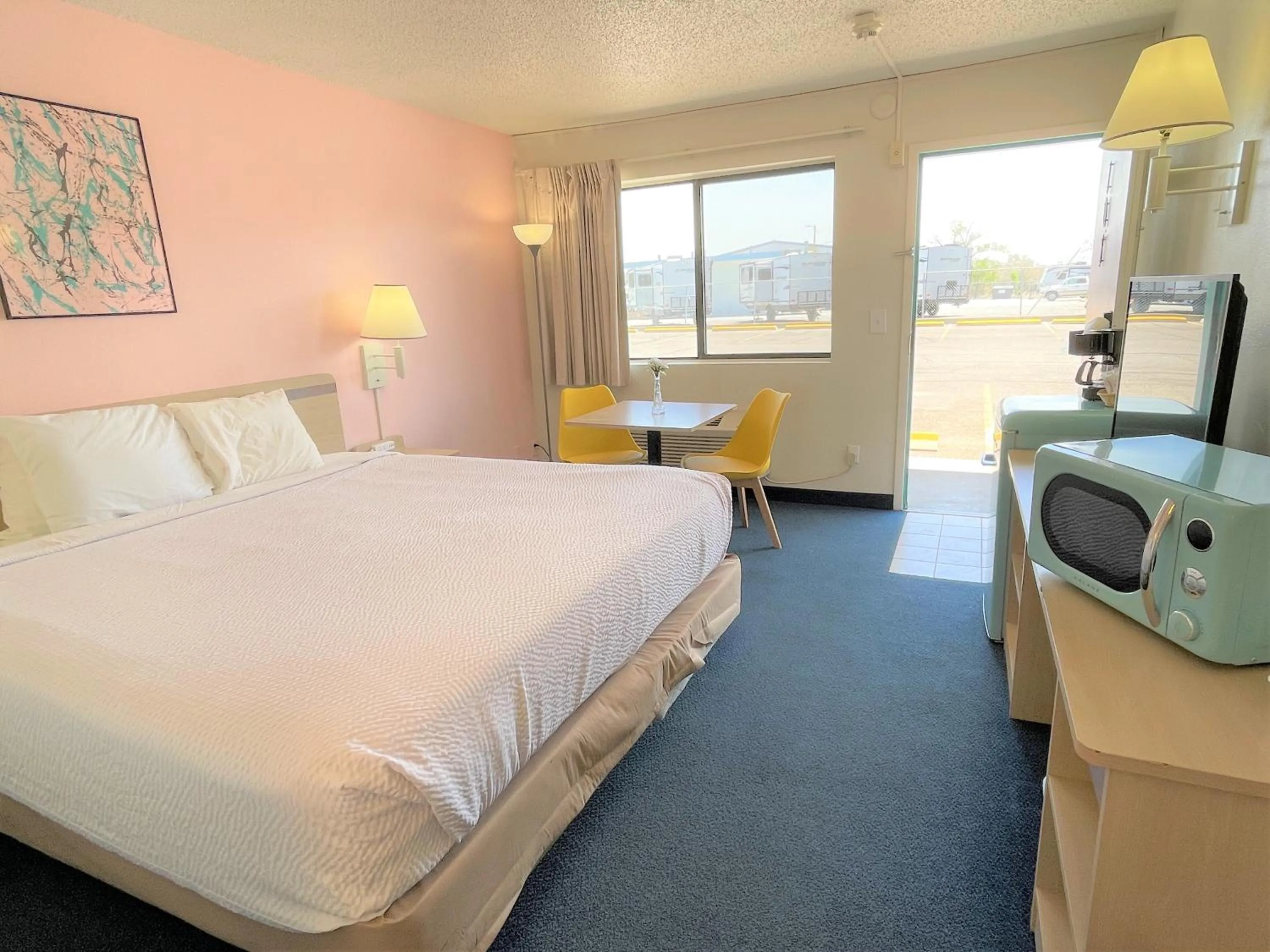 Bedroom, Bed in LuLu Silver City