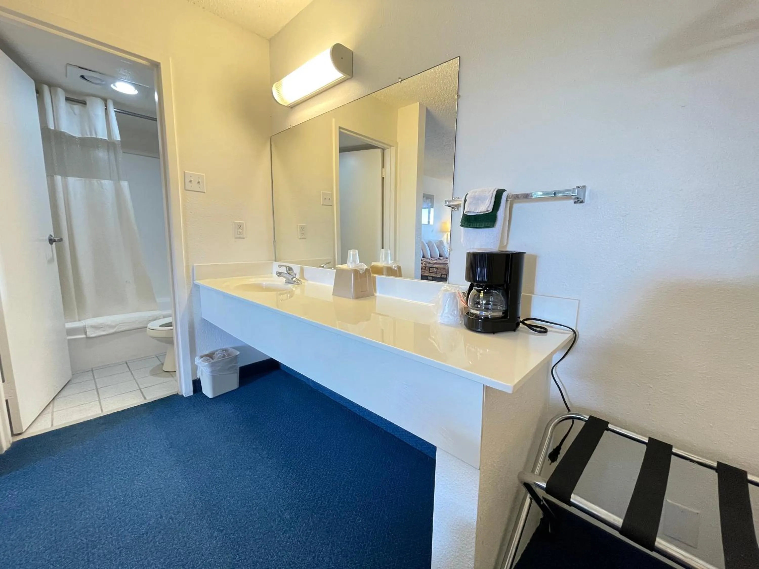 Bathroom in LuLu Silver City