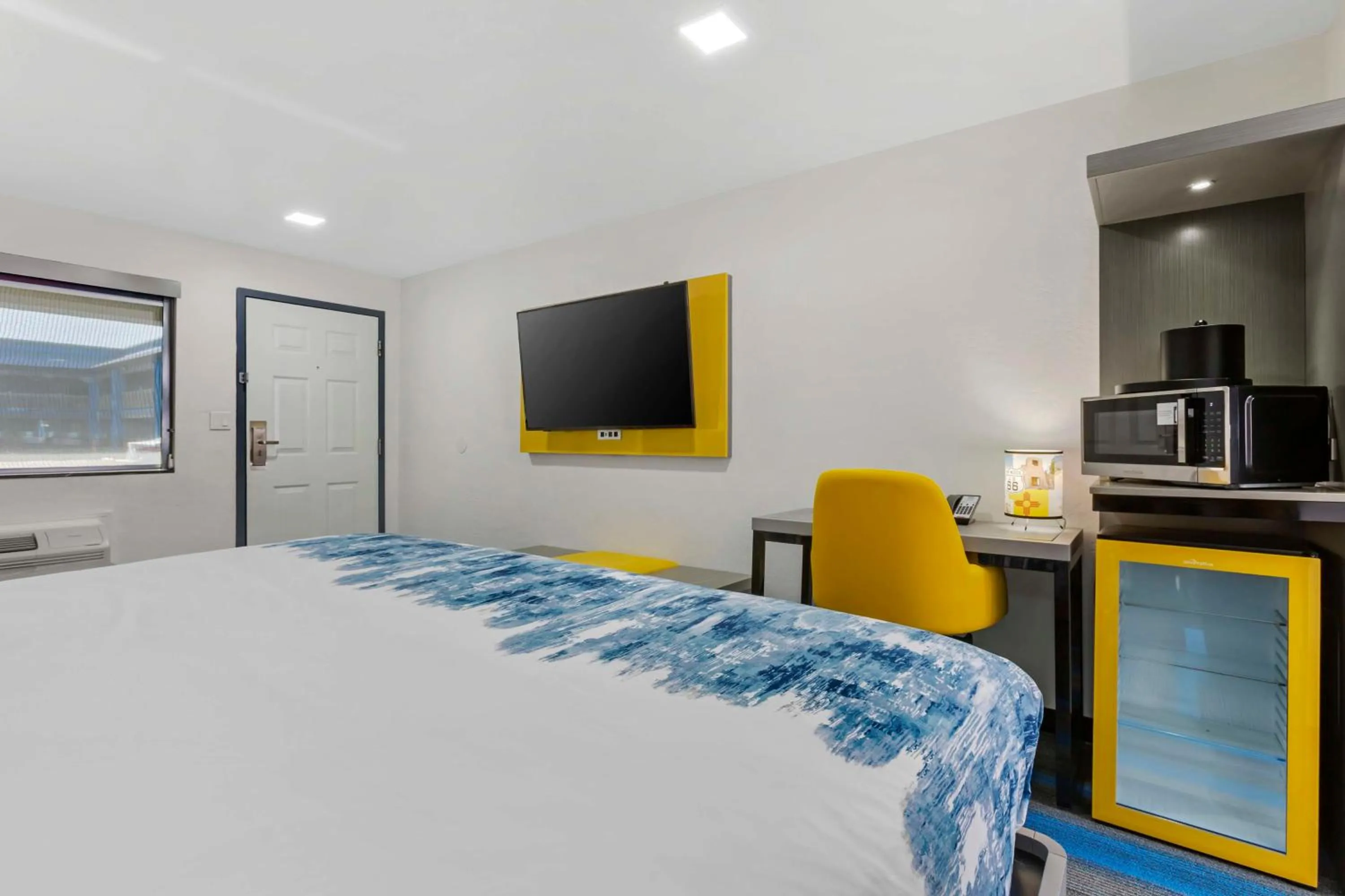 Bedroom, Bed in Hotel Blue 66, BW Signature Collection